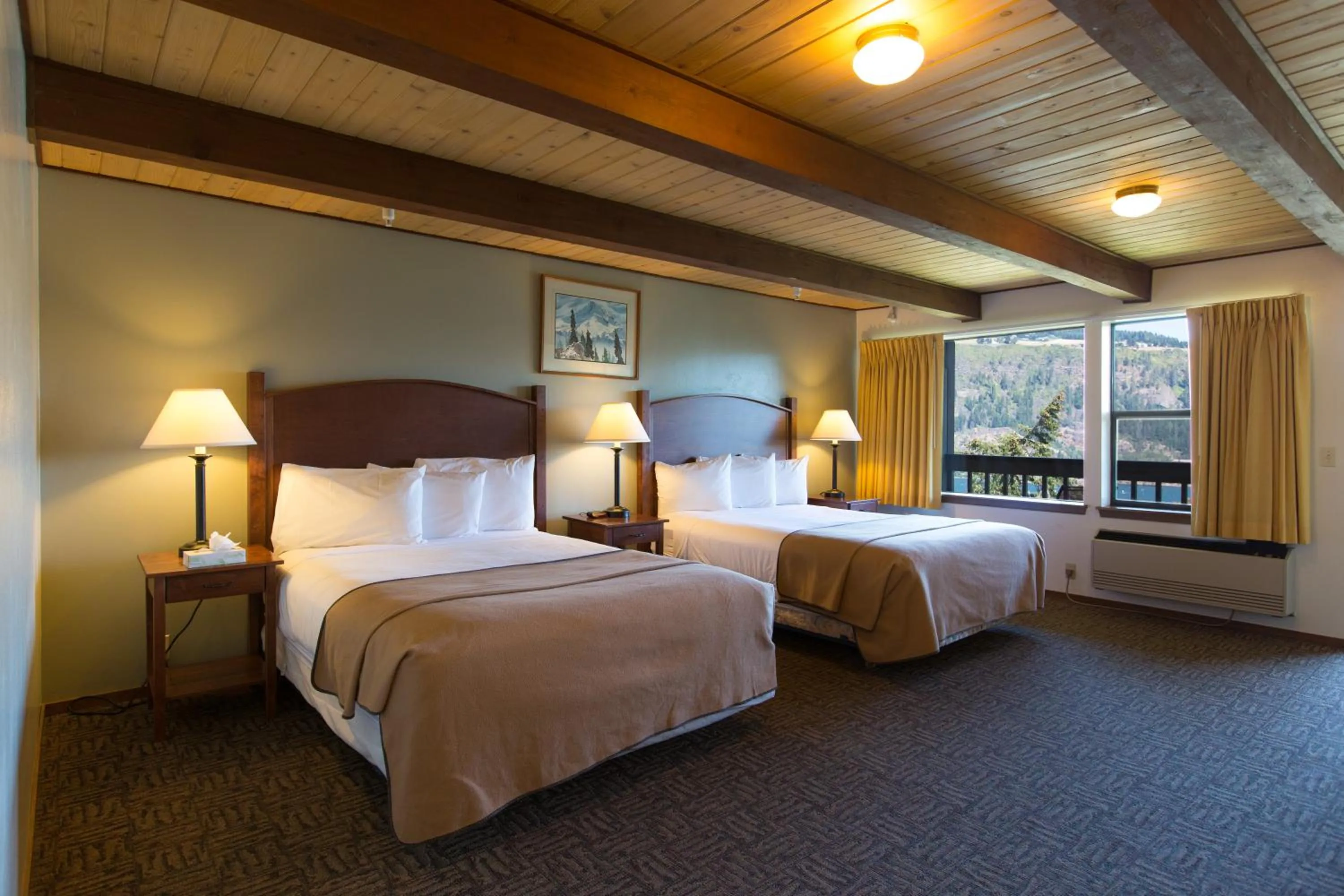 Photo of the whole room, Bed in Westcliff Lodge