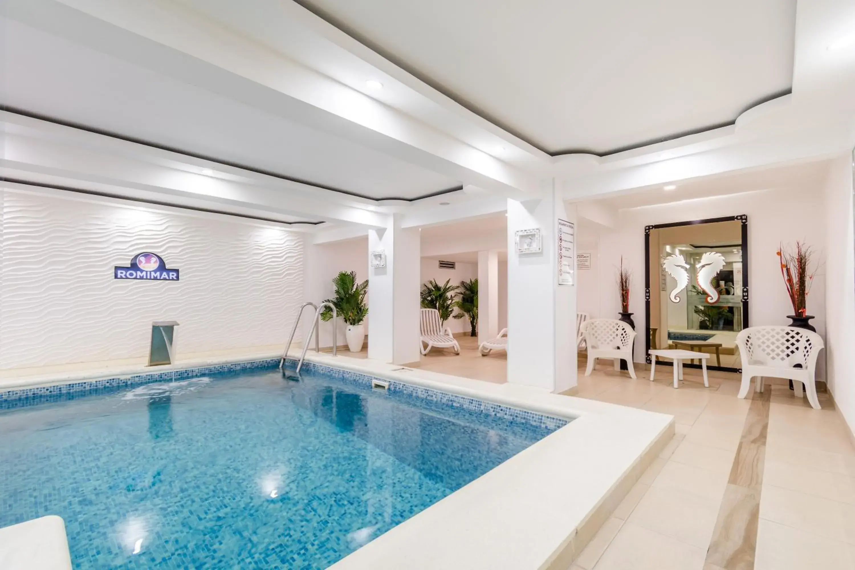 Swimming pool in Hotel Romimar 3* Sup Swimming pool in Hotel Romimar 3* Sup