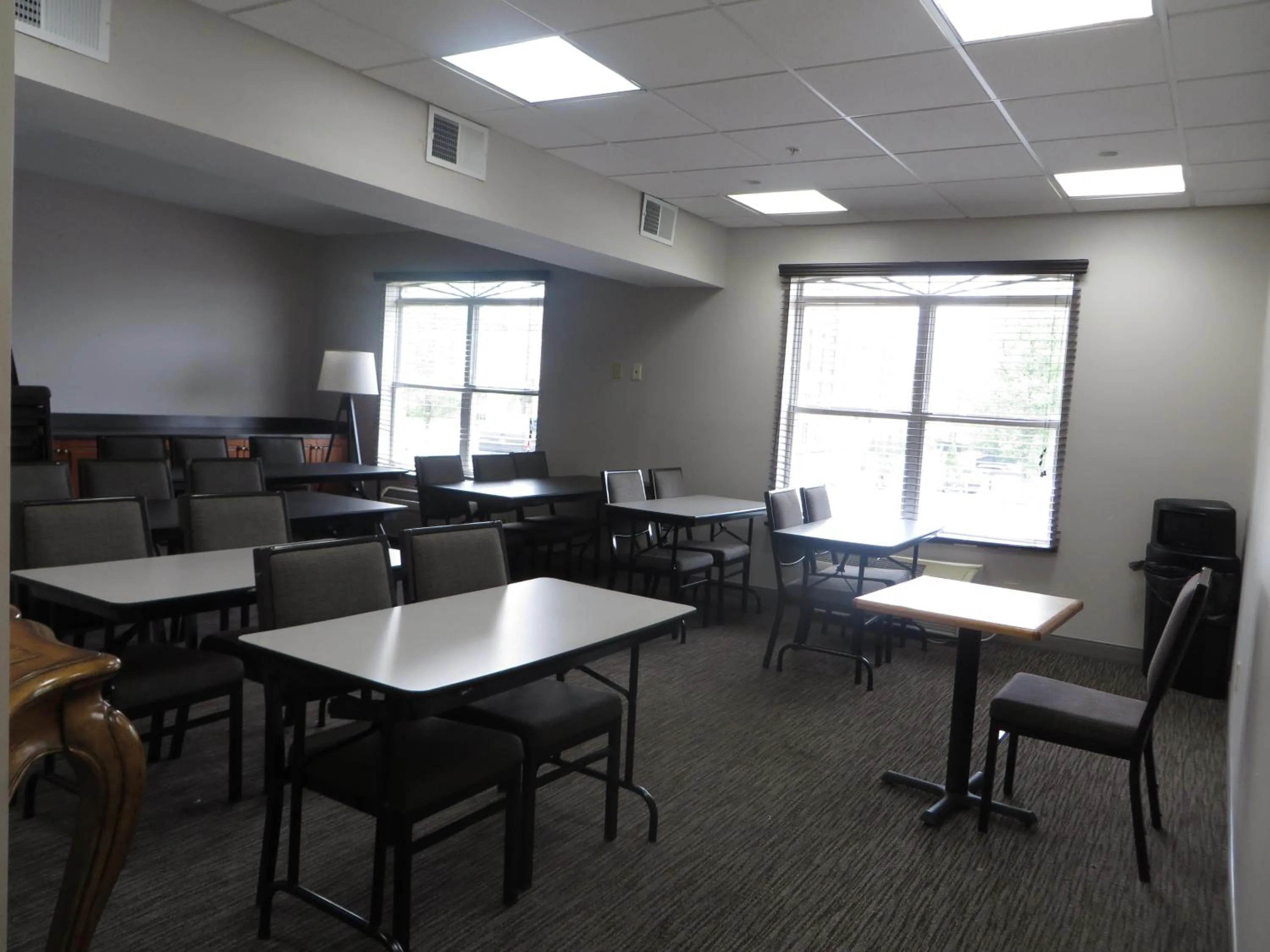 Business facilities in Country Inn & Suites by Radisson, Camp Springs Andrews Air Force Base , MD