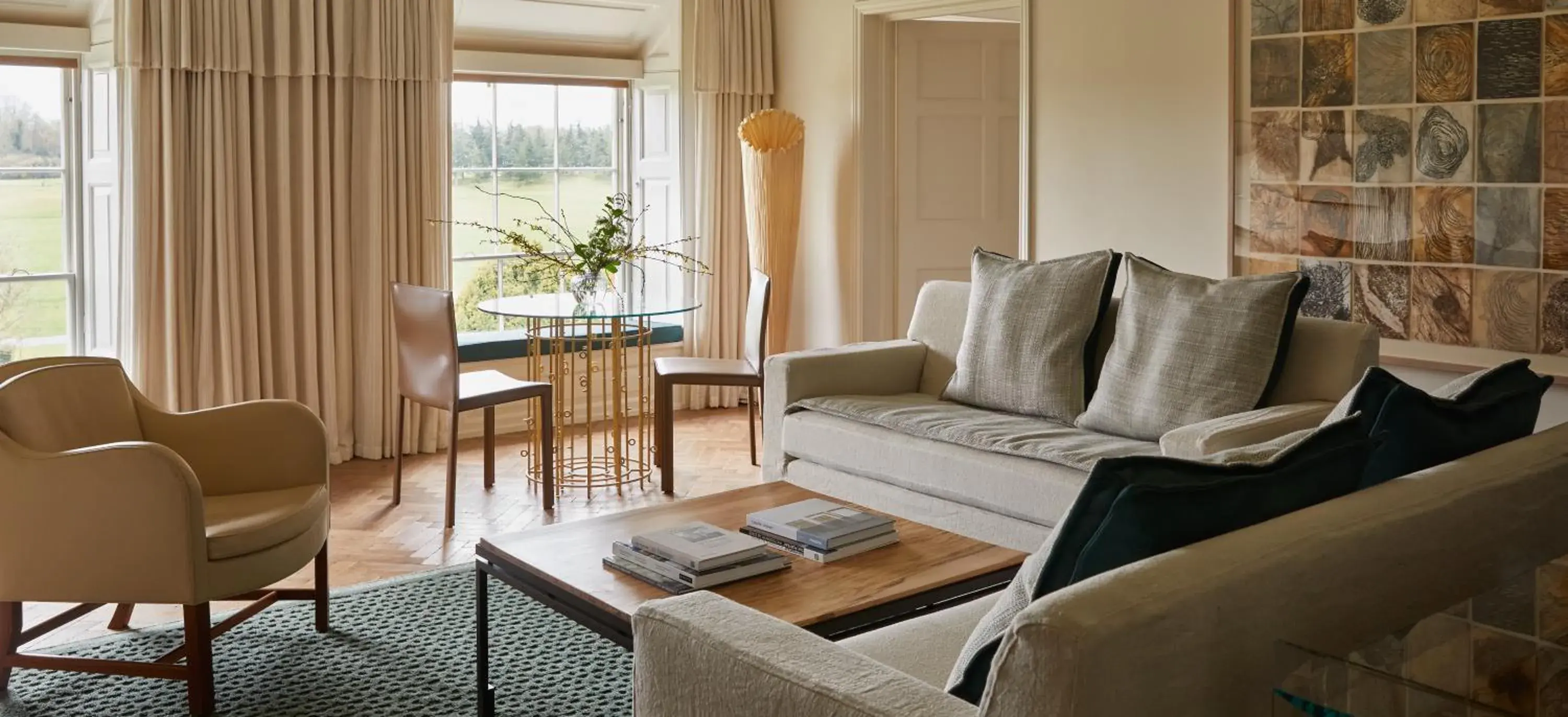 Living room in The Grove Living room in The Grove