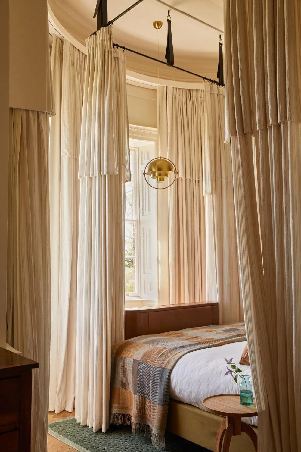 Bedroom, Bed in The Grove