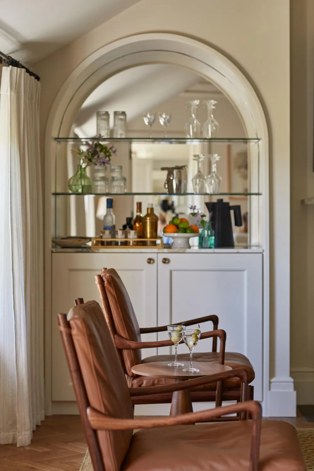 Living room in The Grove