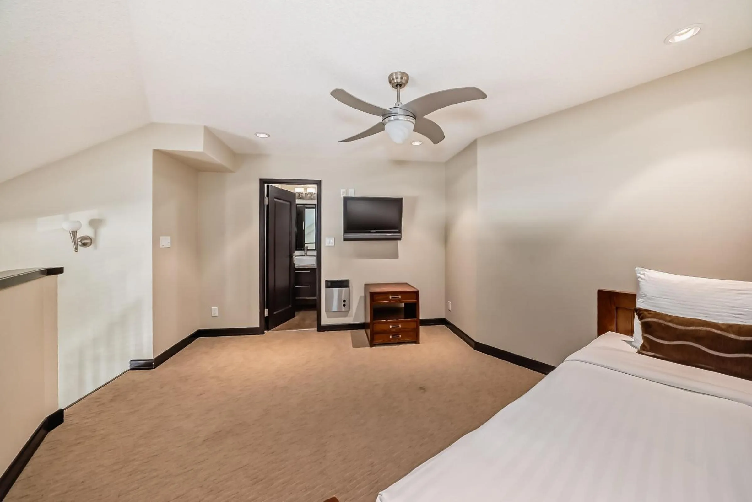 Bed in Copper Point Resort