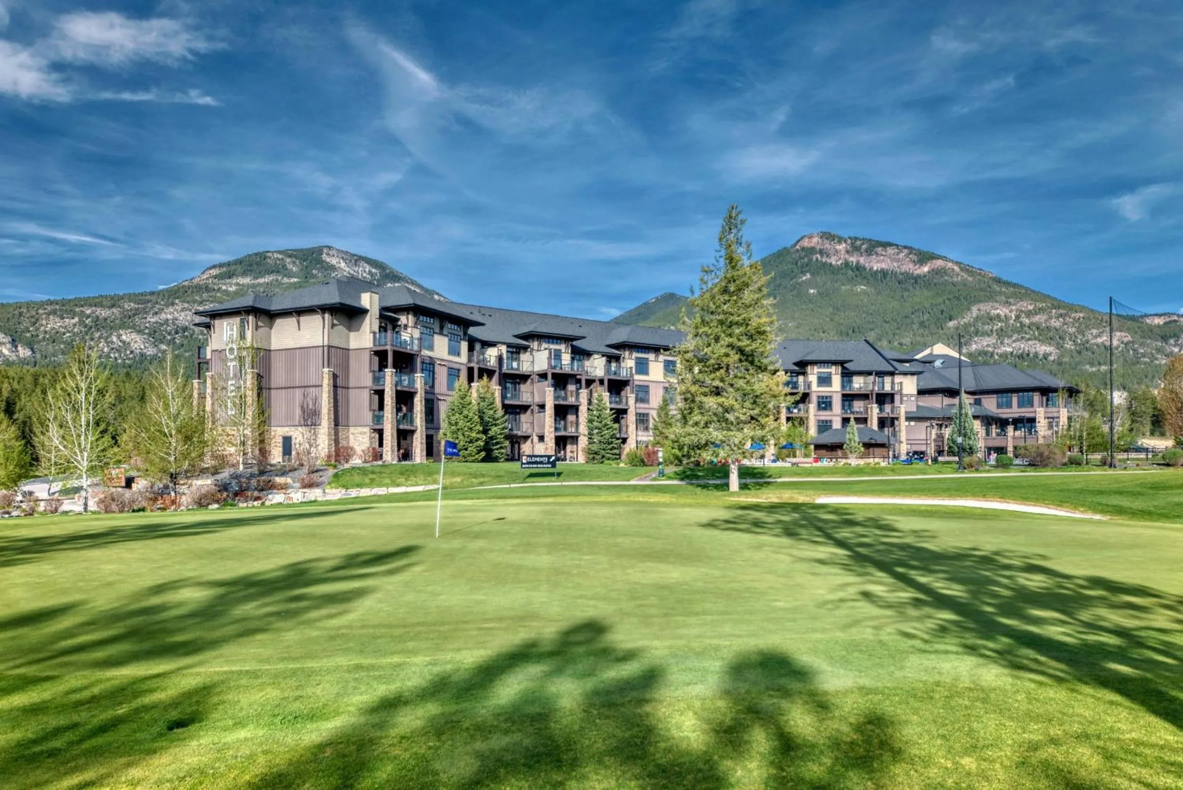 Property building in Copper Point Resort