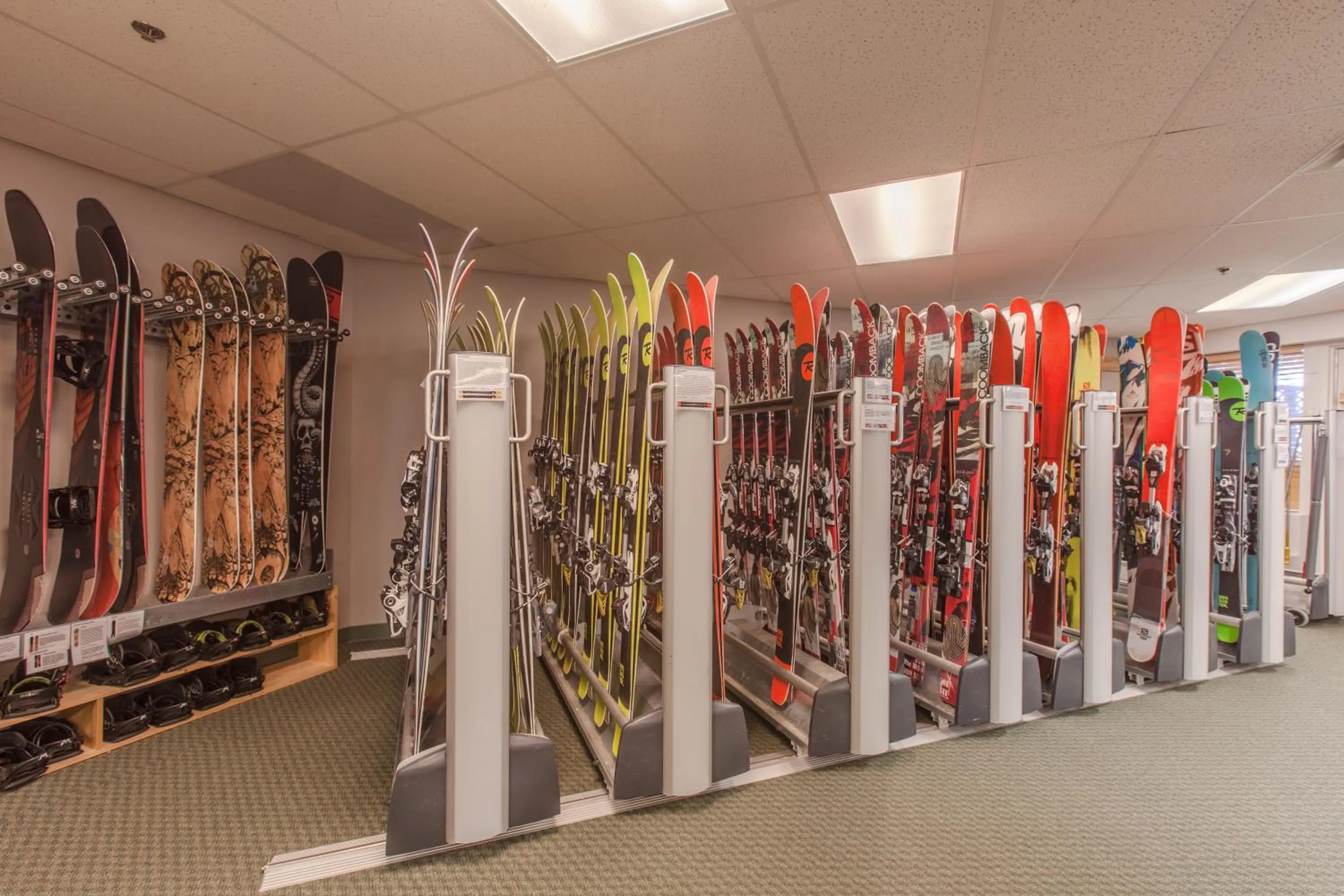 On-site shops in Coast Hillcrest Hotel