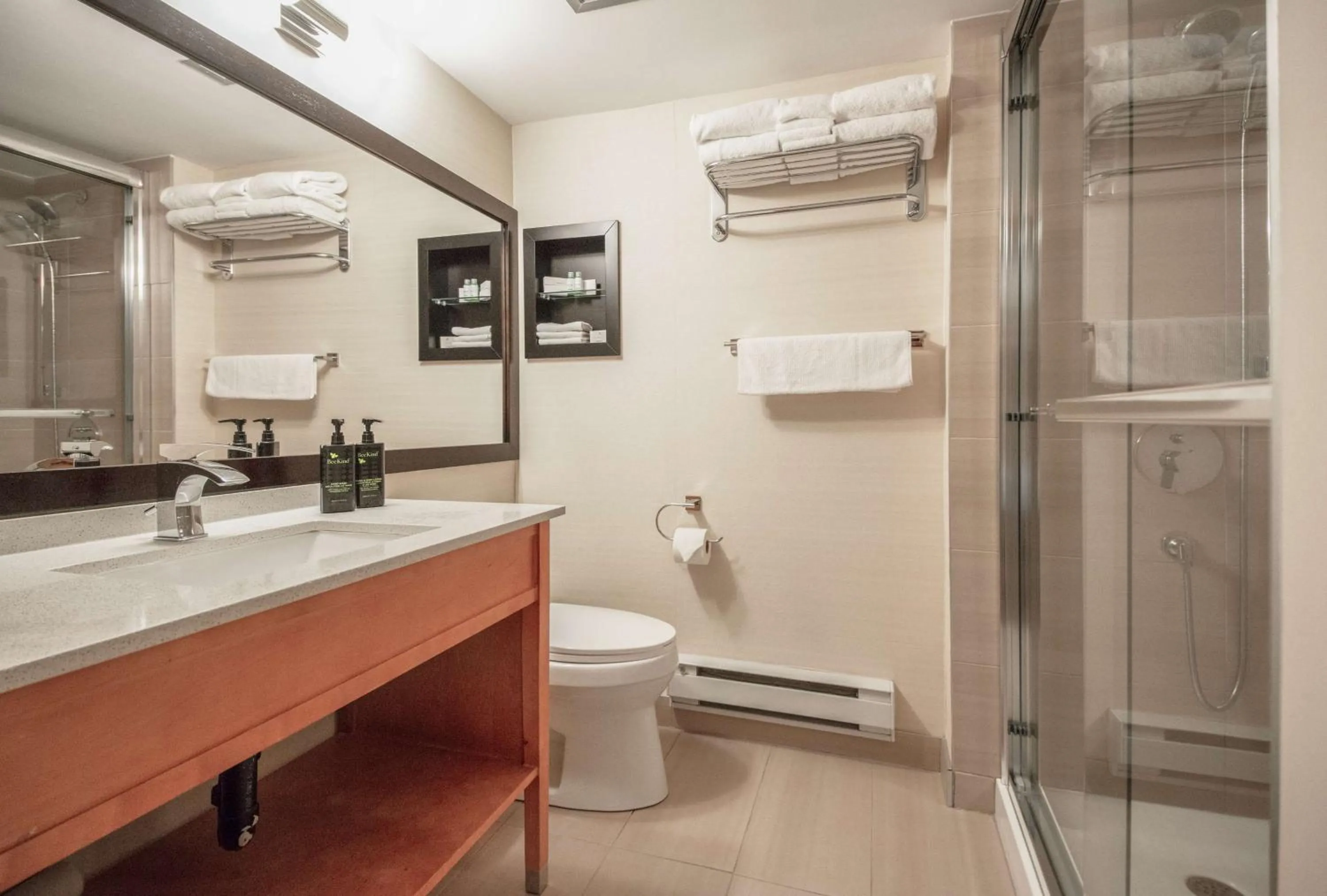 Photo of the whole room in Coast Hillcrest Hotel