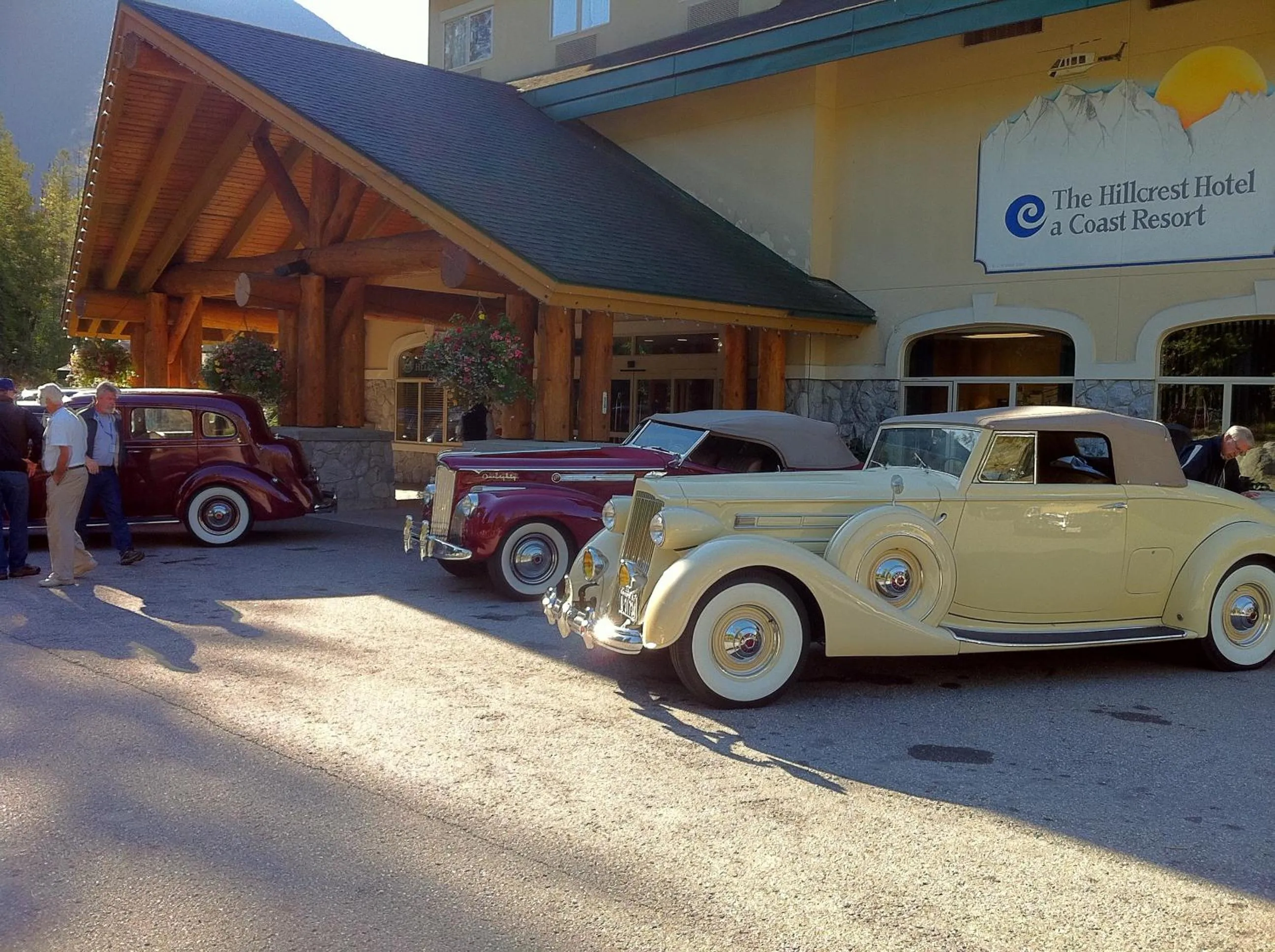 Facade/entrance in Coast Hillcrest Hotel