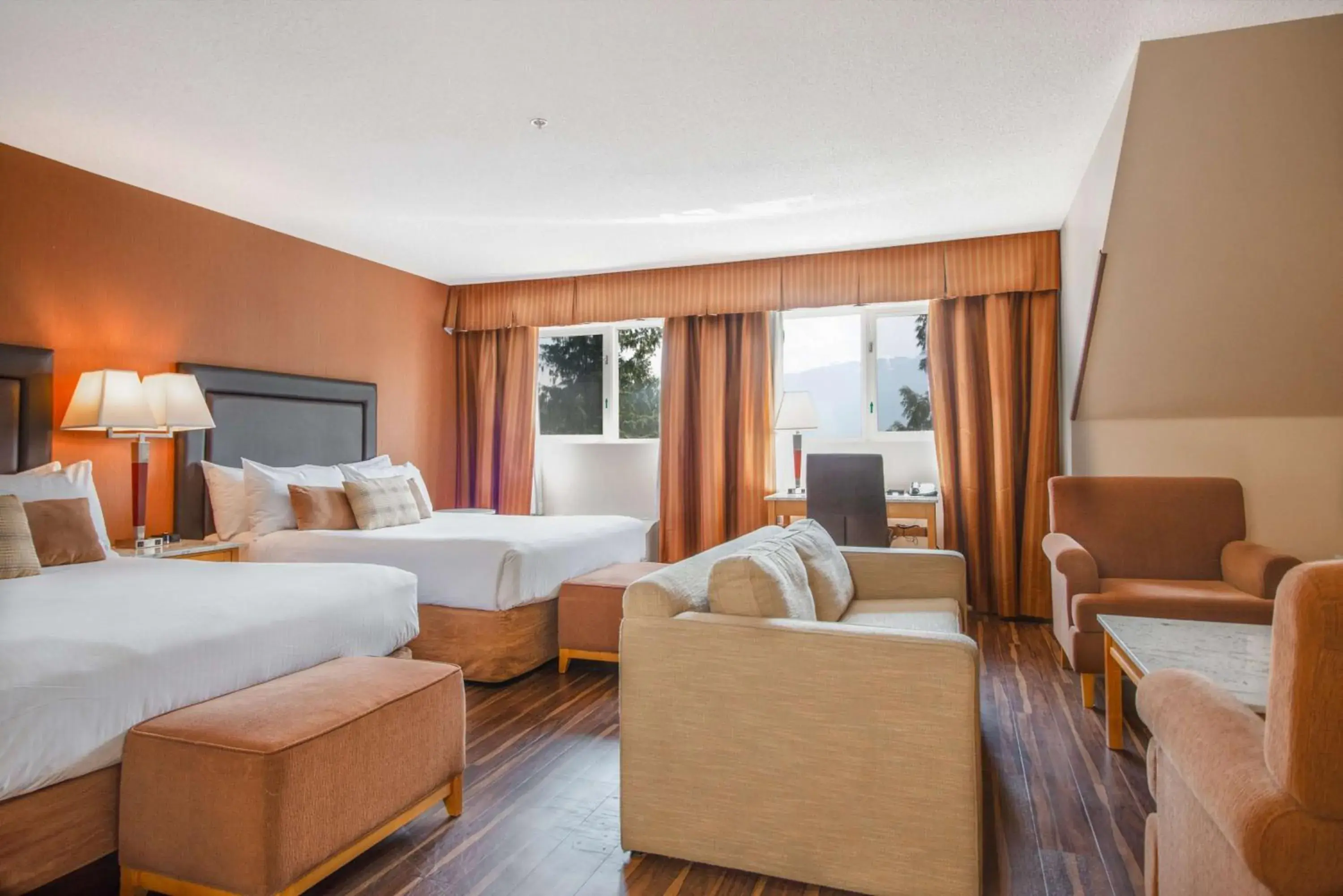 Bedroom, Bed in Coast Hillcrest Hotel Bedroom, Bed in Coast Hillcrest Hotel