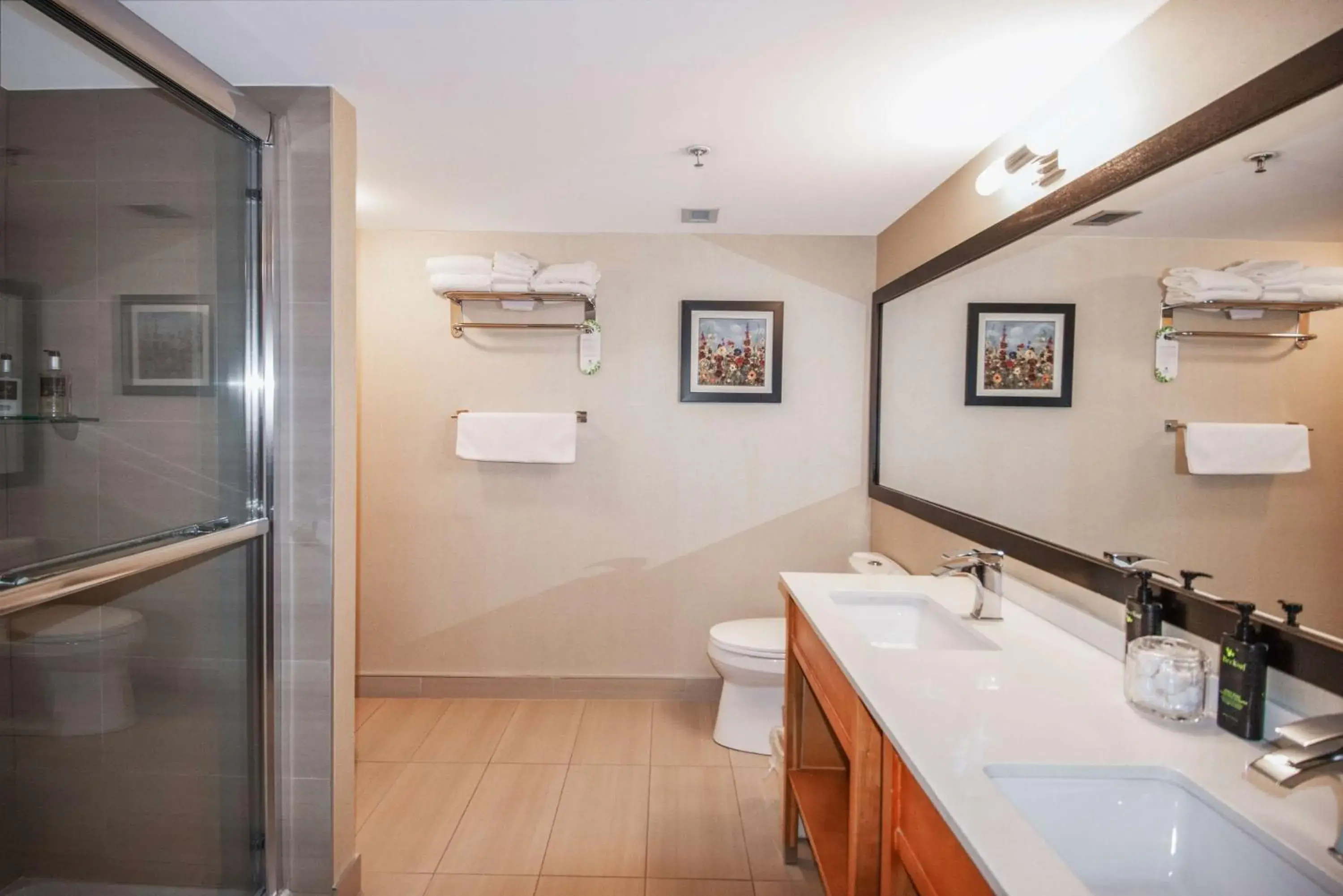 Bathroom in Coast Hillcrest Hotel Bathroom in Coast Hillcrest Hotel