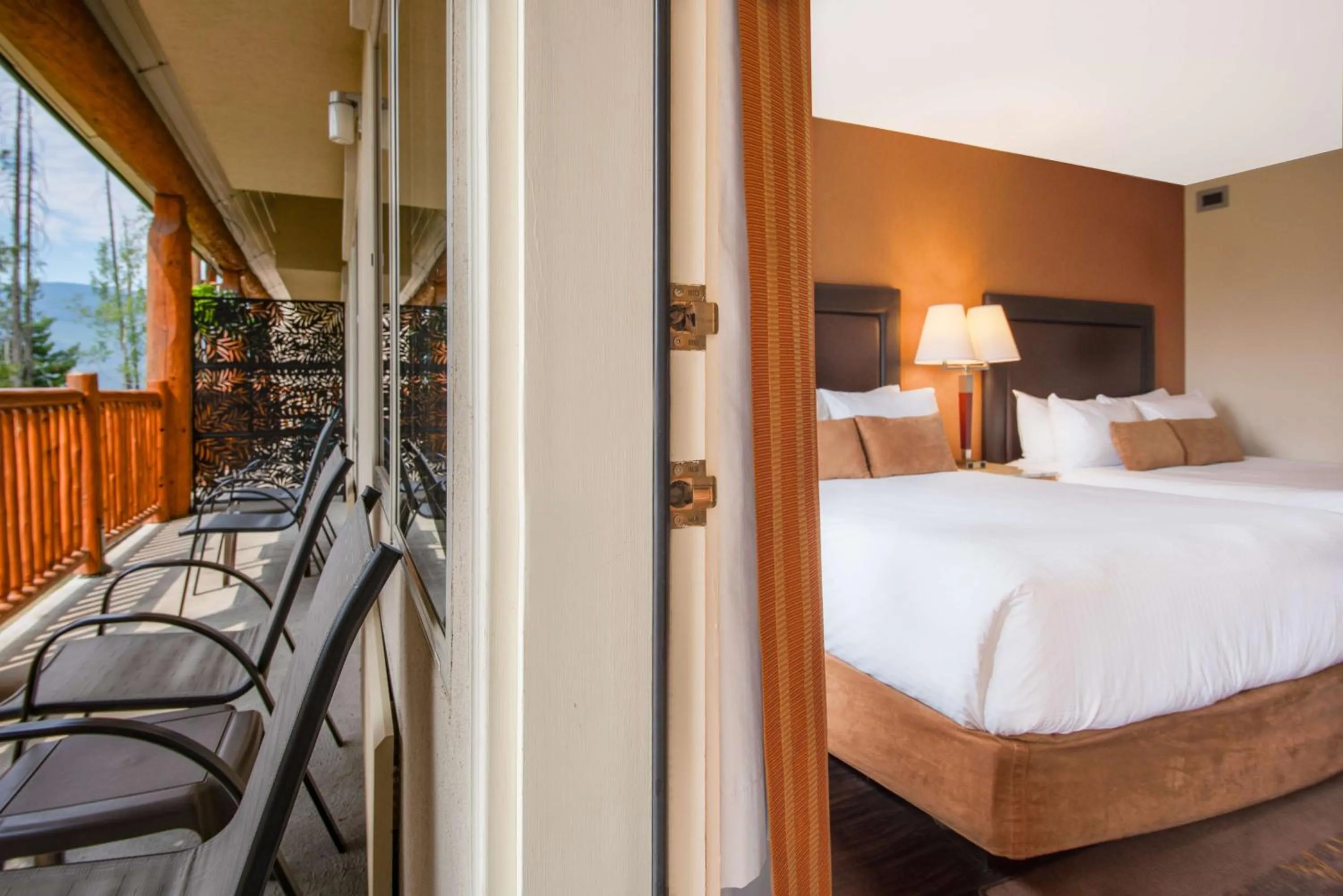 Other, Bed in Coast Hillcrest Hotel