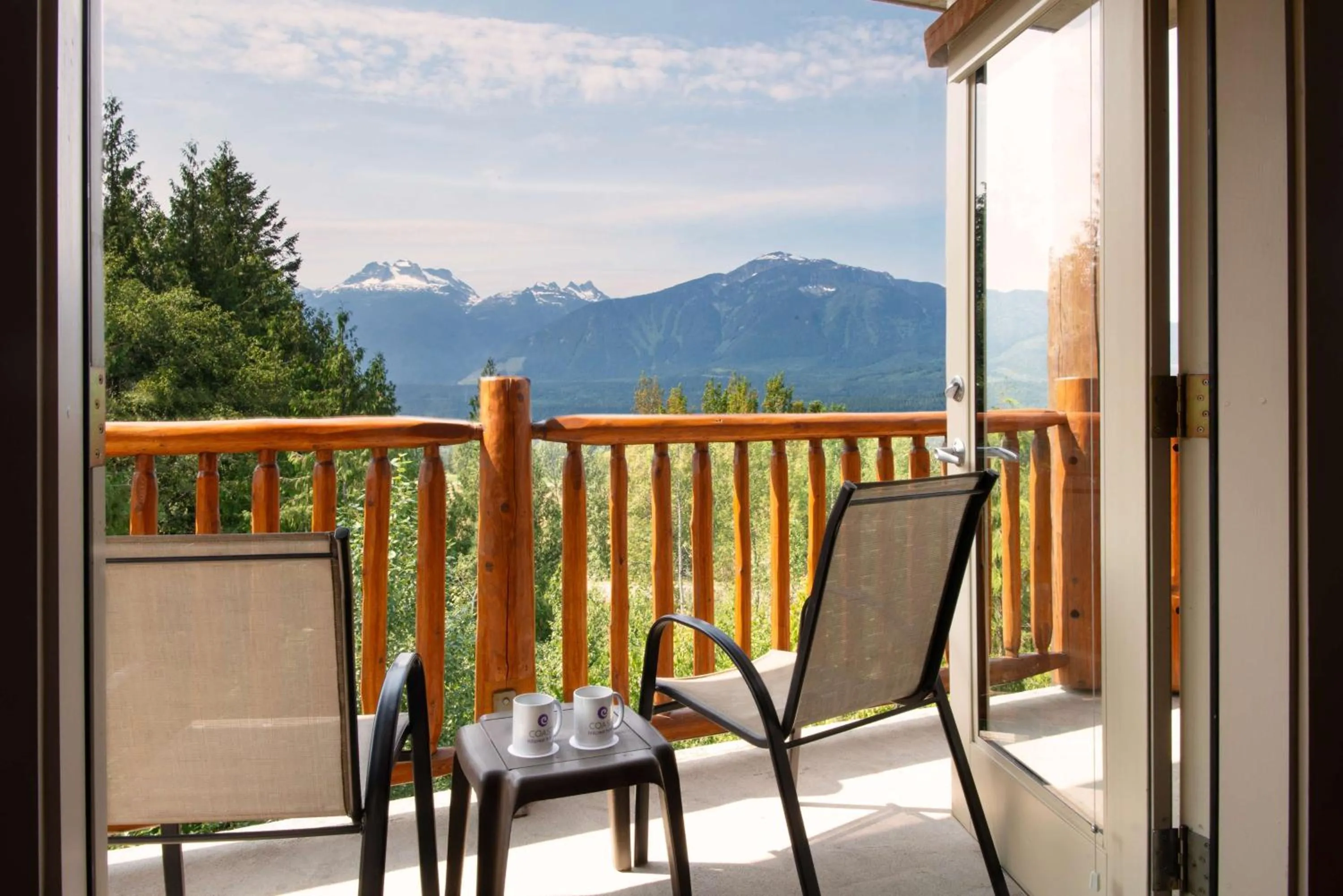 Photo of the whole room in Coast Hillcrest Hotel