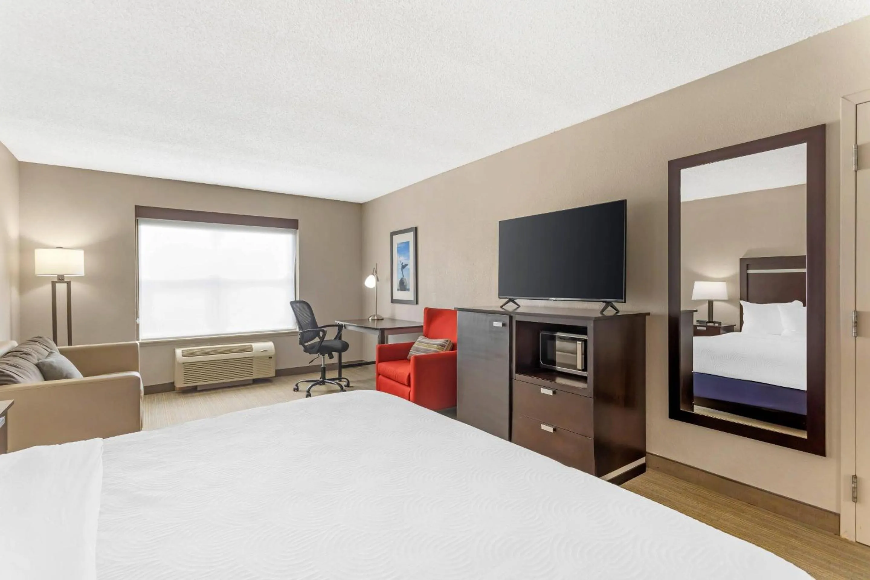 Bedroom, Bed in Country Inn & Suites by Radisson, Jacksonville - Orange Park
