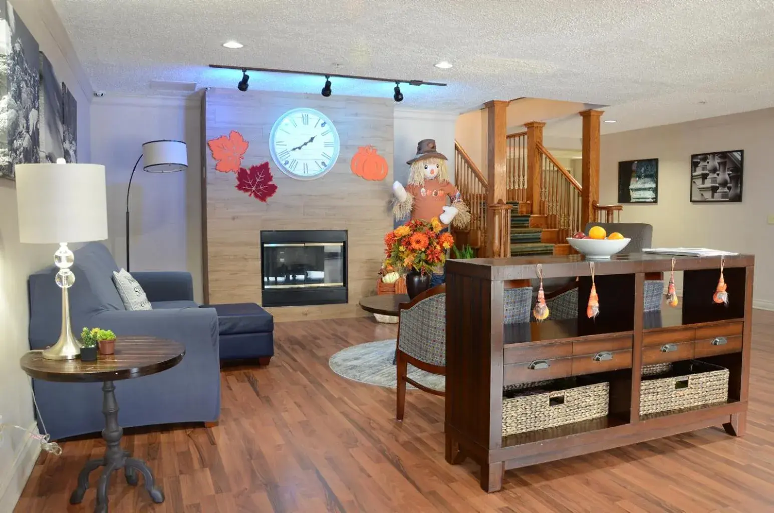 Lobby or reception in Country Inn & Suites by Radisson, Jacksonville, FL Lobby or reception in Country Inn & Suites by Radisson, Jacksonville, FL