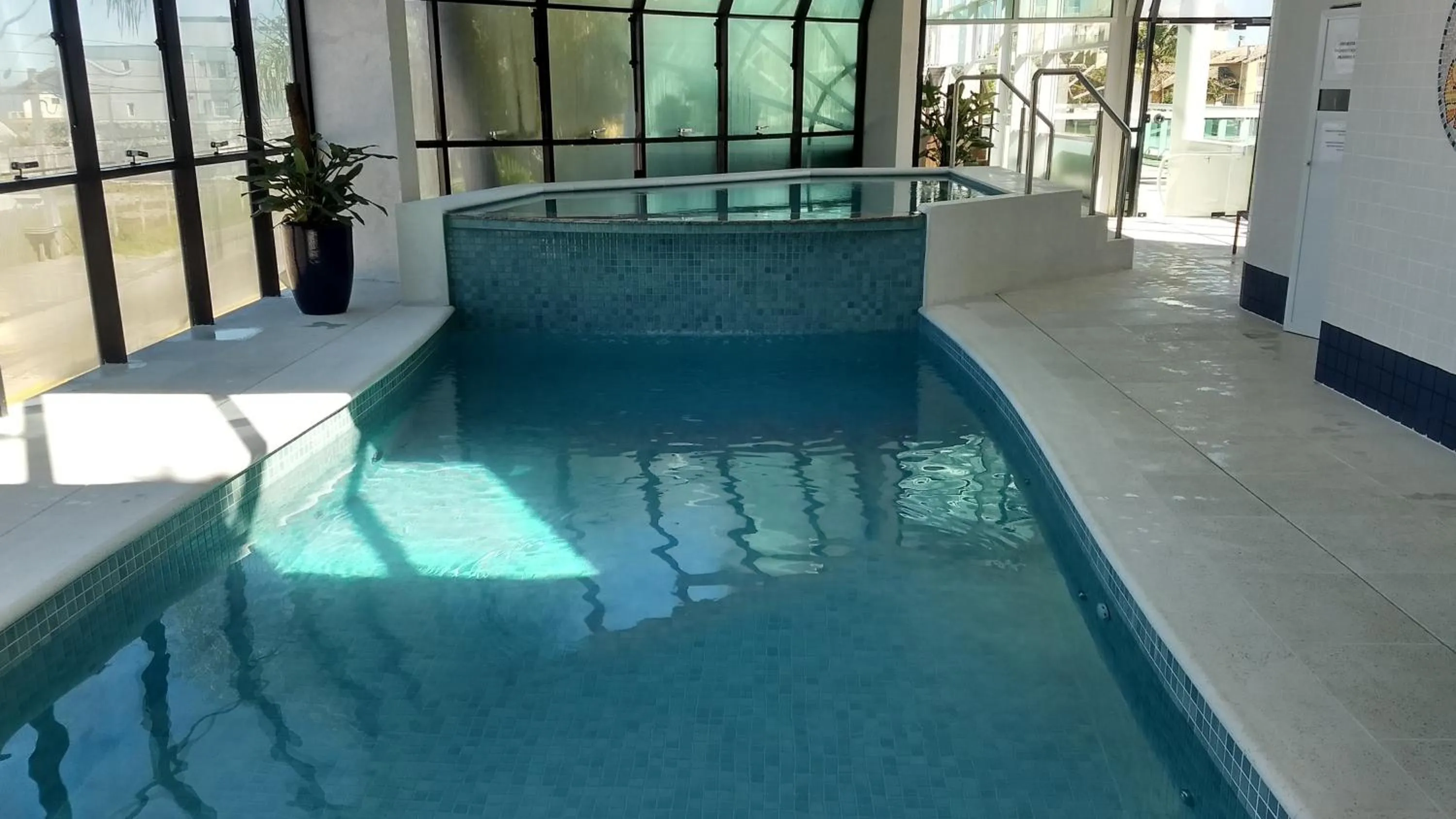 Swimming pool in Hotel Santa Paula
