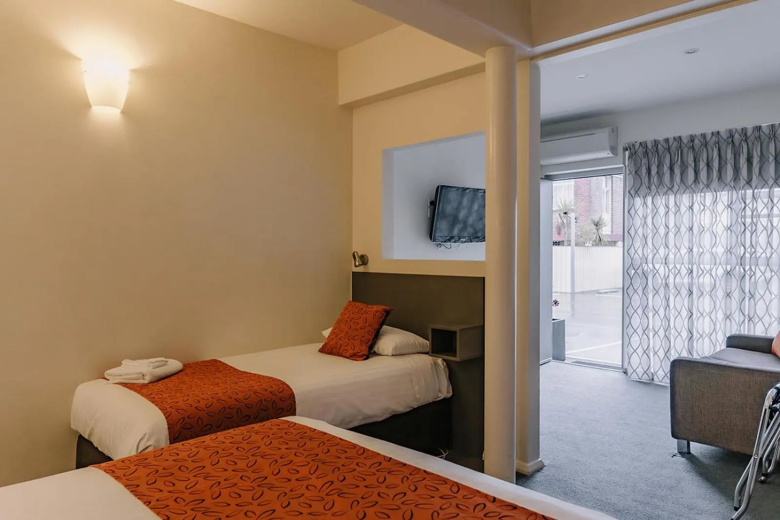 Bed in 429 Apartments & Suites