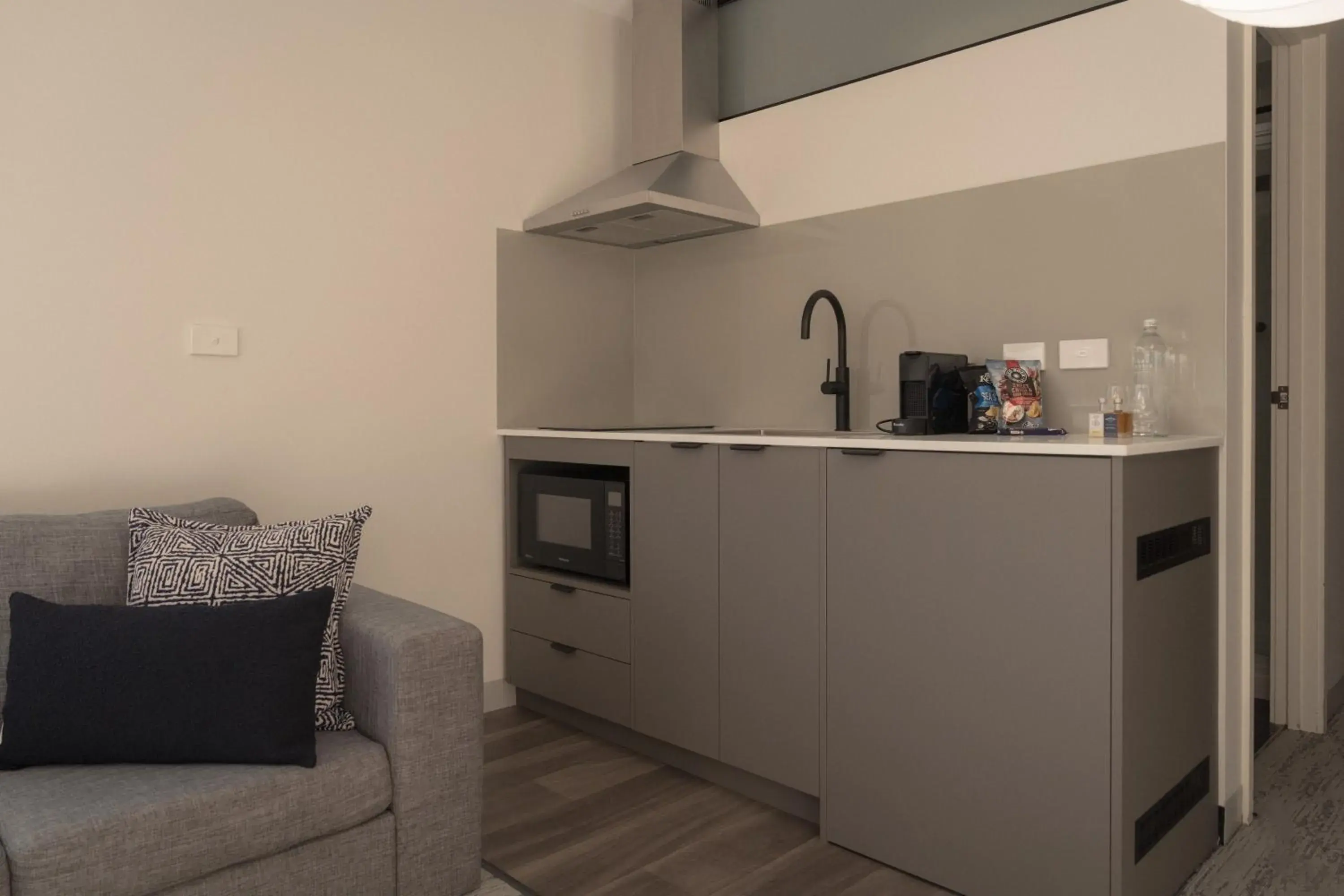 429 Apartments & Suites 429 Apartments & Suites