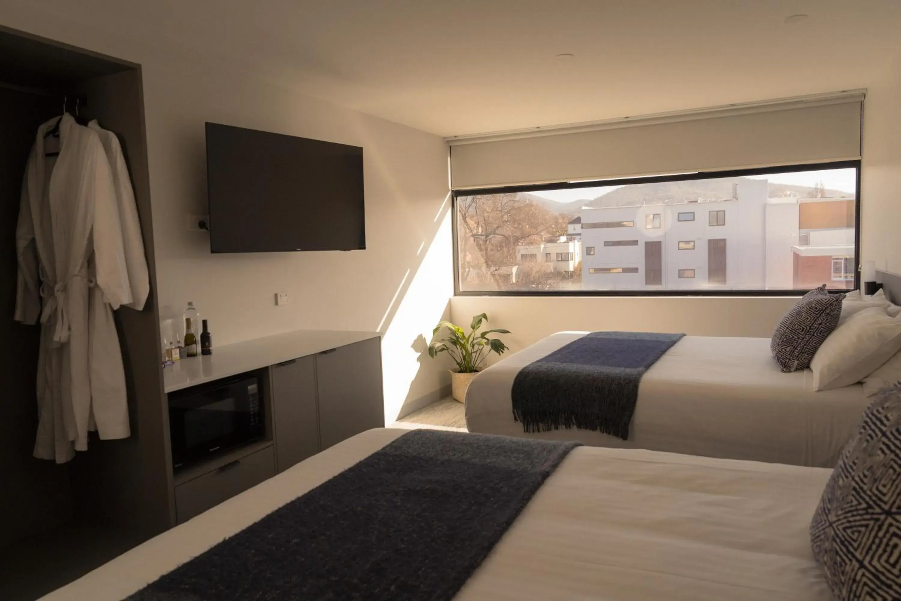 Bed in 429 Apartments & Suites Bed in 429 Apartments & Suites