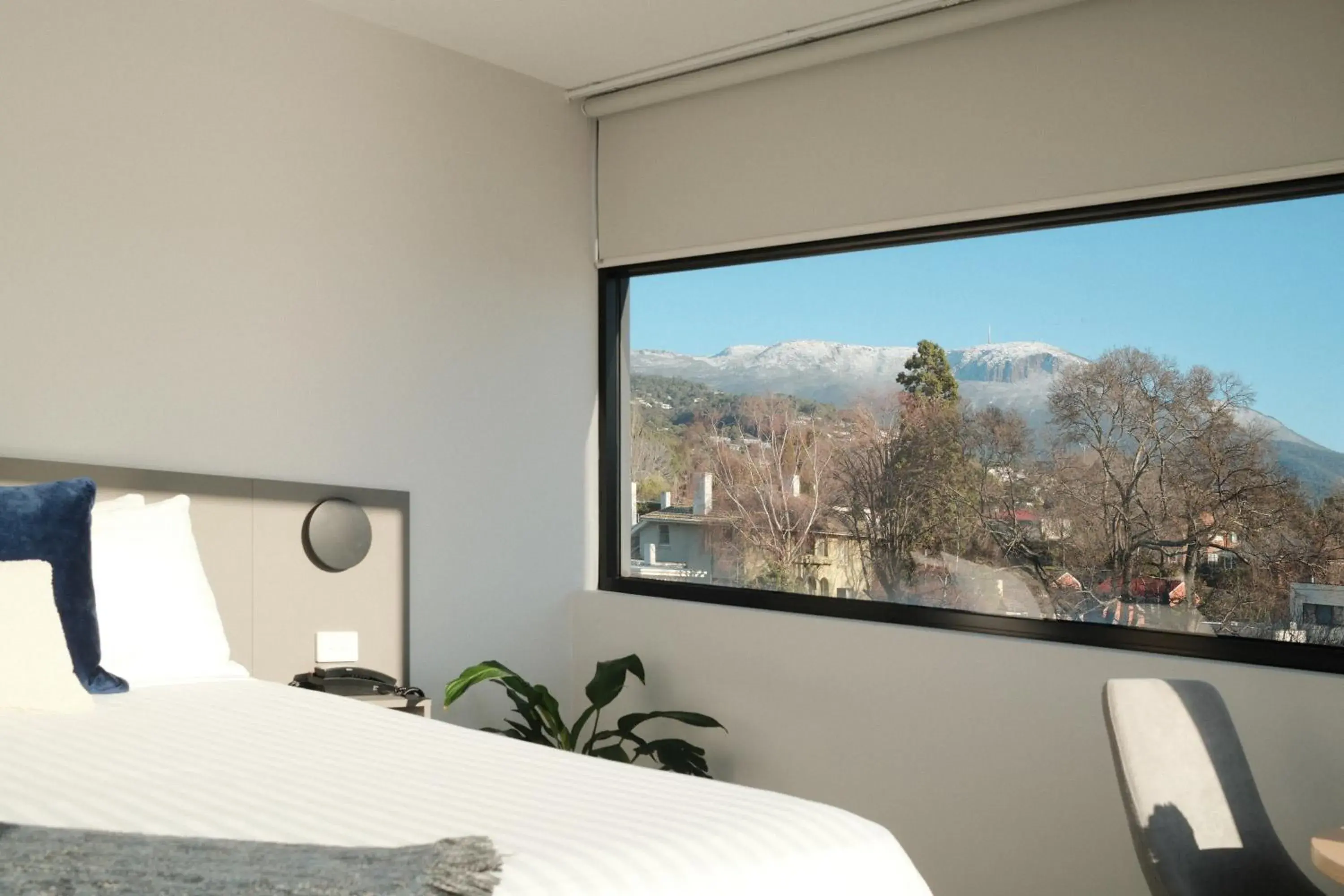 Bed in 429 Apartments & Suites Bed in 429 Apartments & Suites