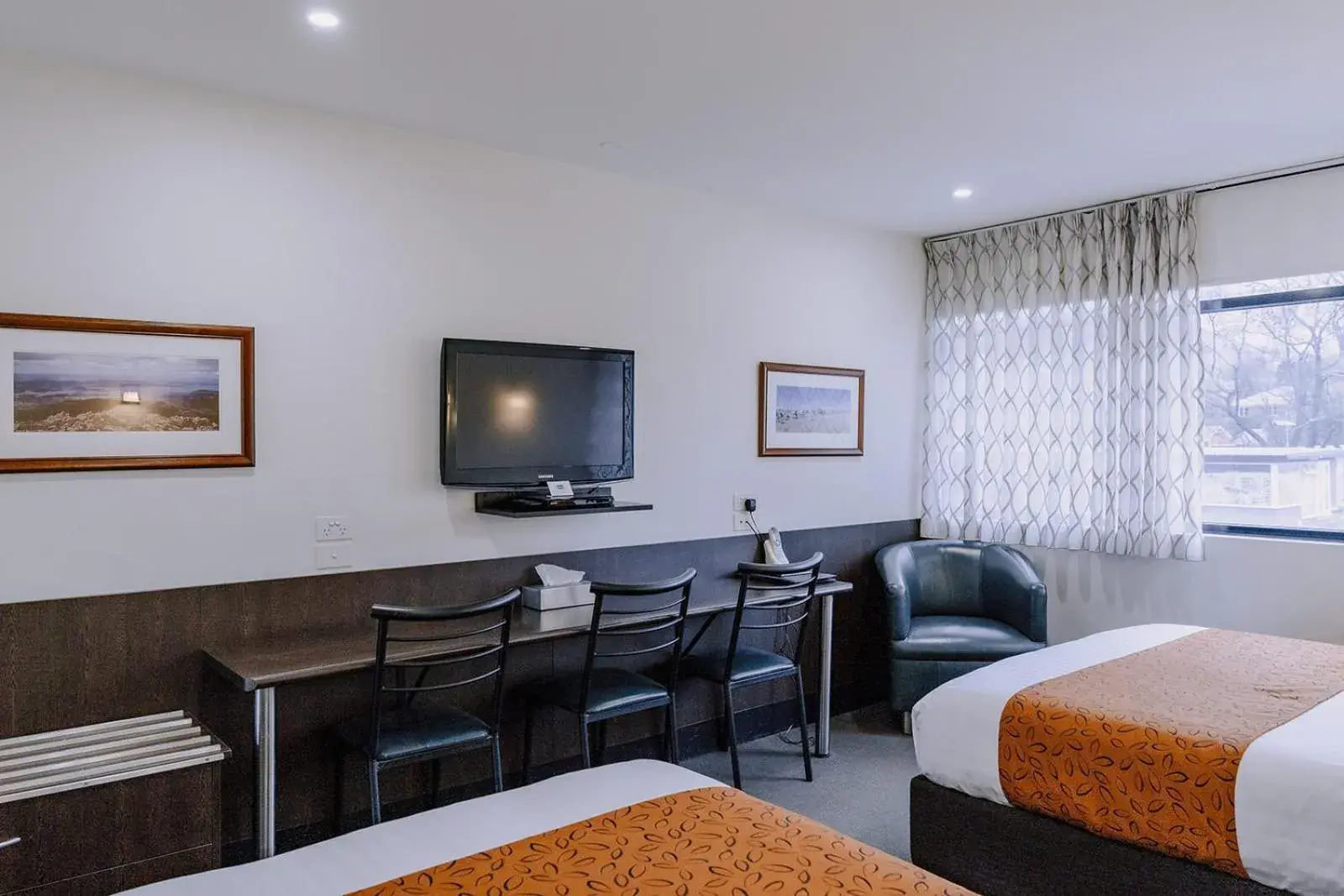 Bed in 429 Apartments & Suites Bed in 429 Apartments & Suites