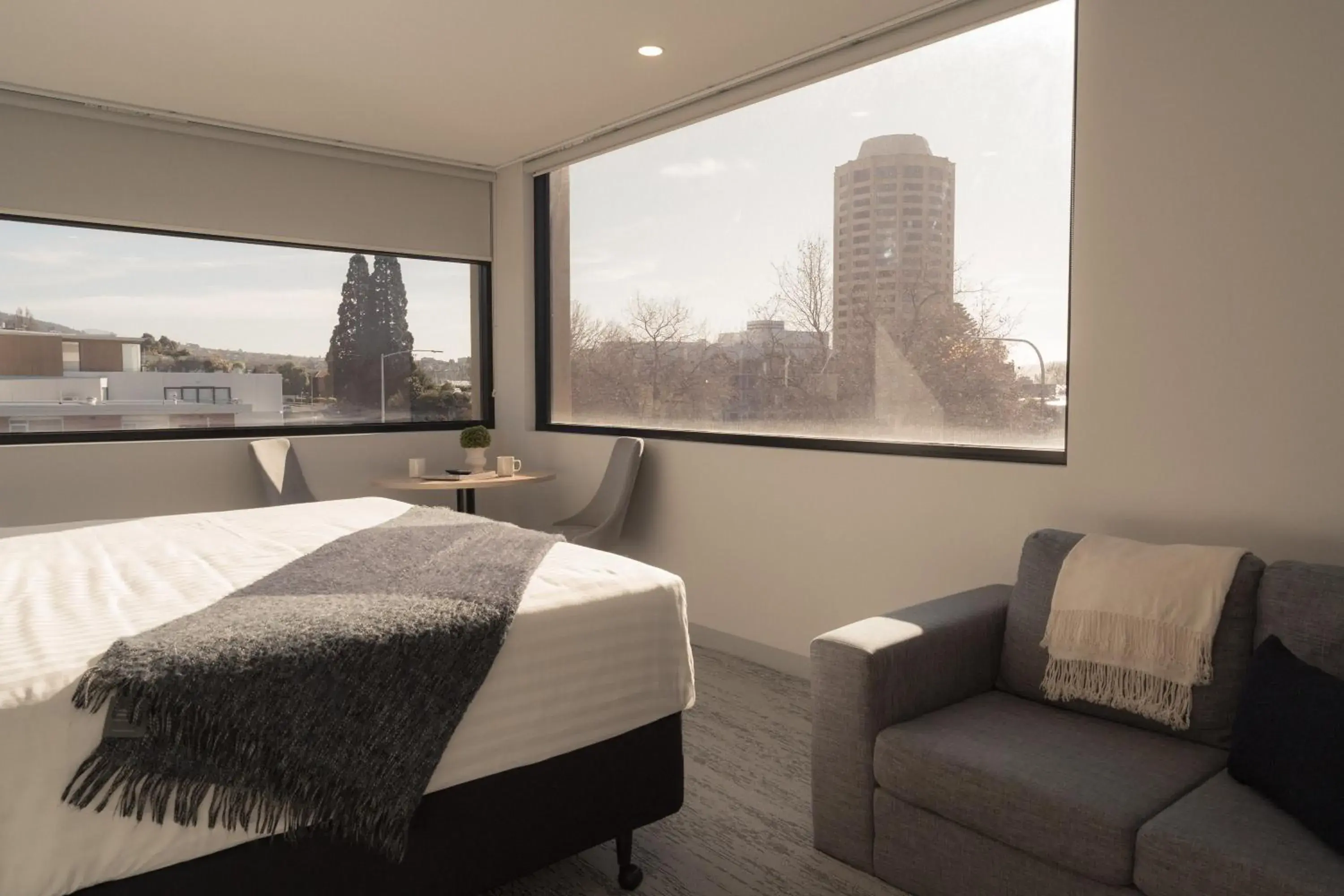 Bed in 429 Apartments & Suites Bed in 429 Apartments & Suites