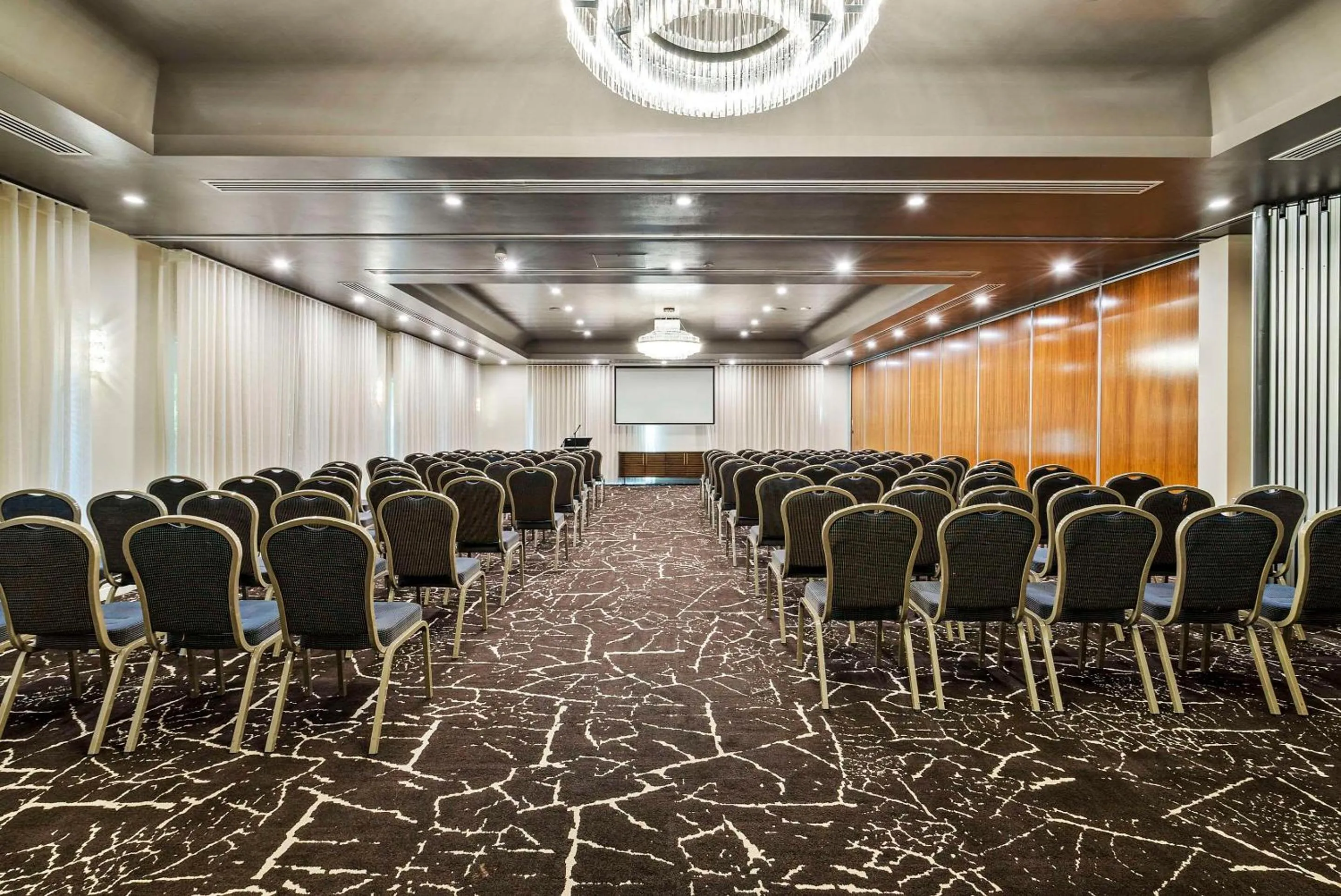 Meeting/conference room in Quality Hotel Parklake Shepparton