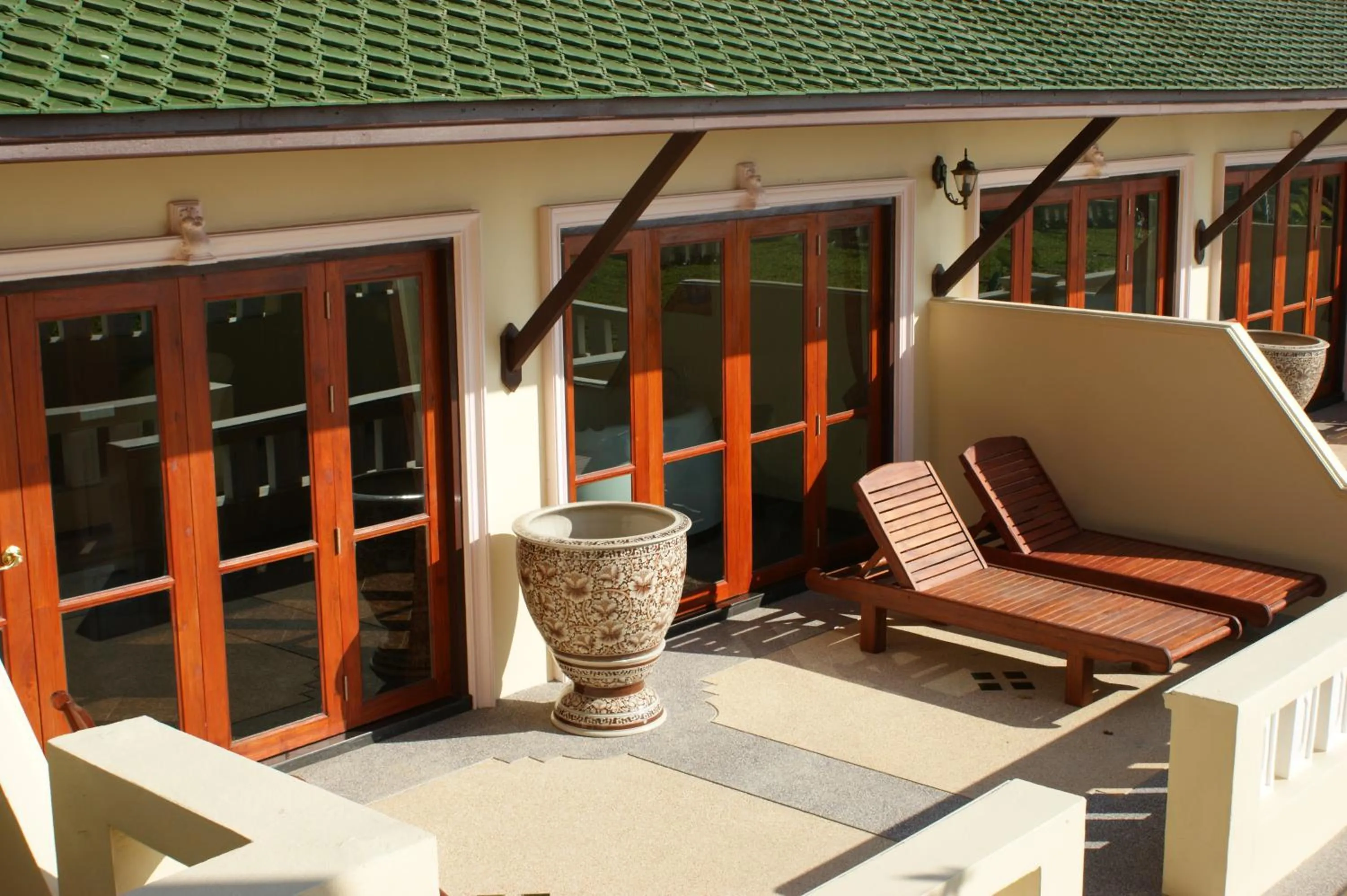 Prince Edouard Apartments & Resort Patong Beach Phuket