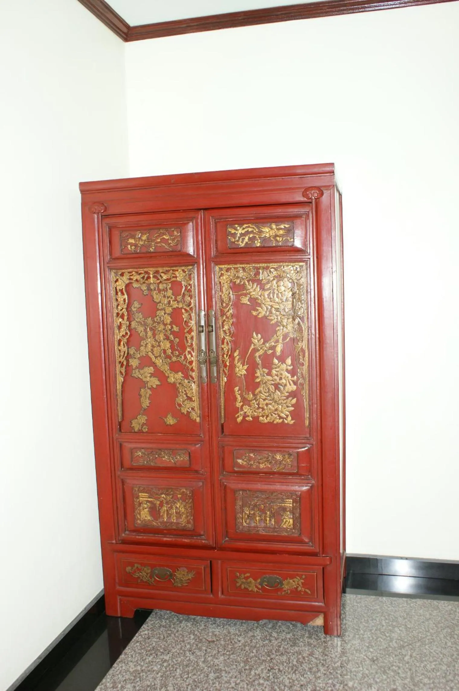 Prince Edouard Apartments & Resort Patong Beach Phuket