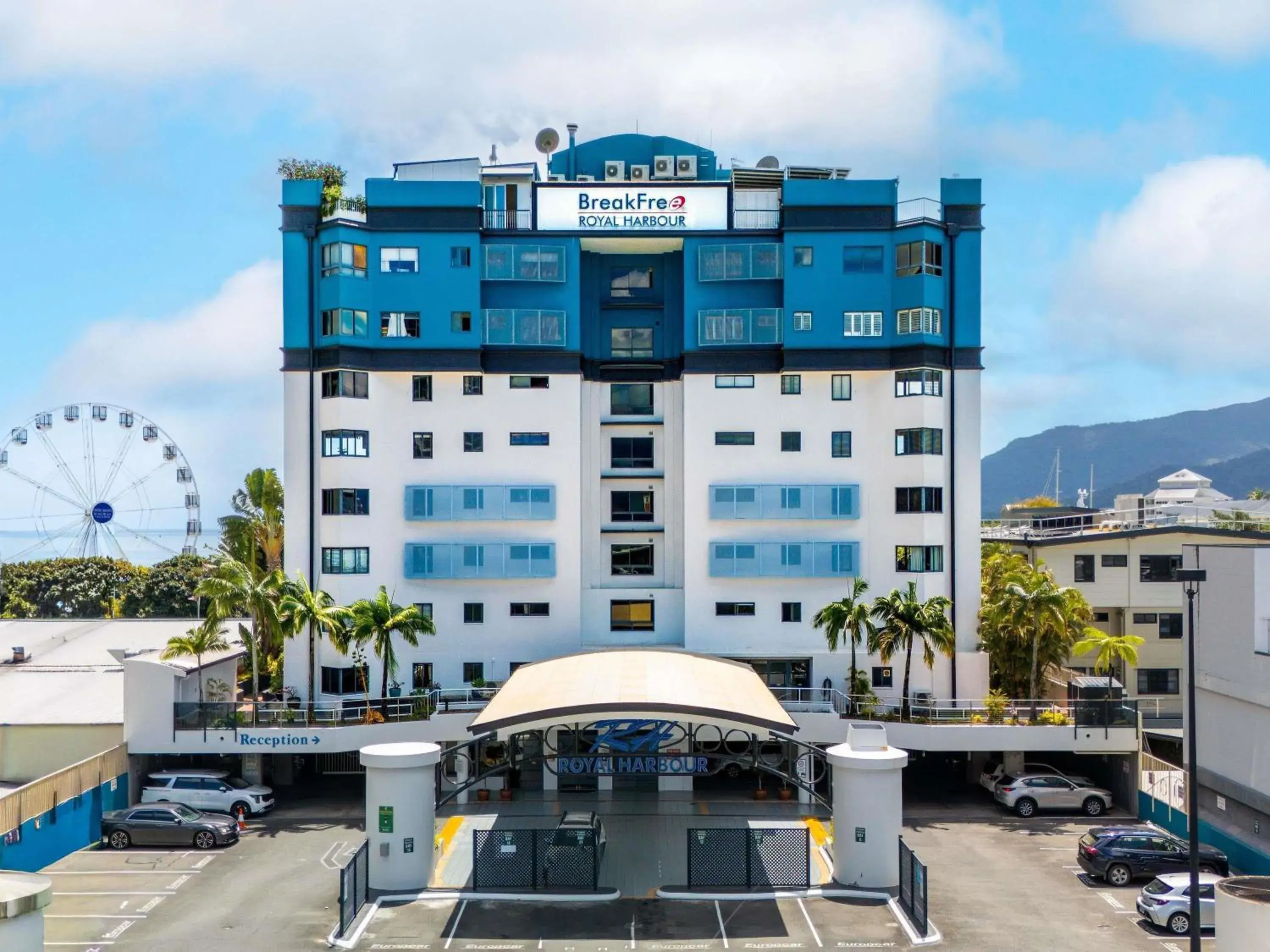 Property building in BreakFree Royal Harbour Property building in BreakFree Royal Harbour