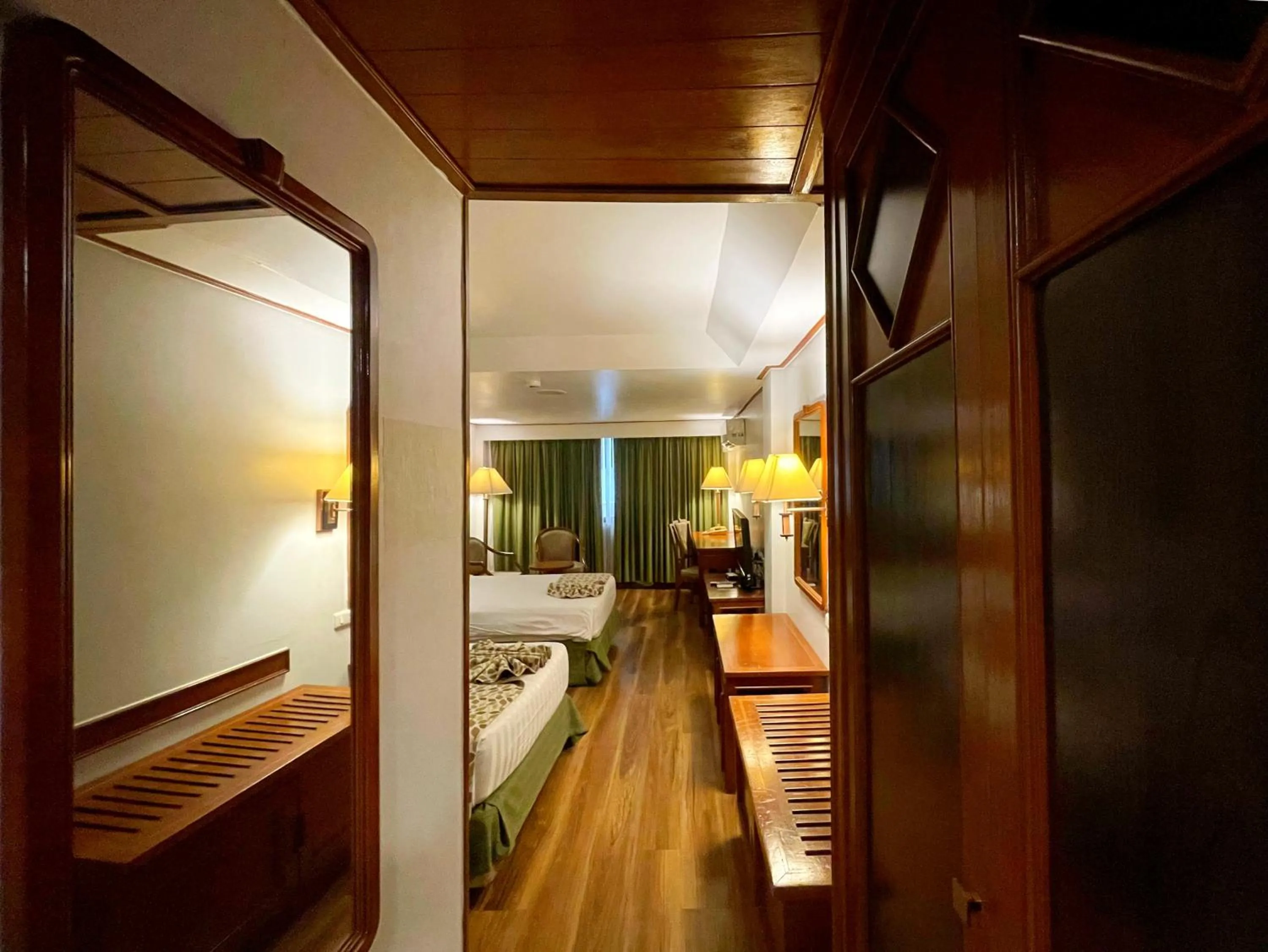 Bedroom, Bed in Arawana Regency Park Sukhumvit