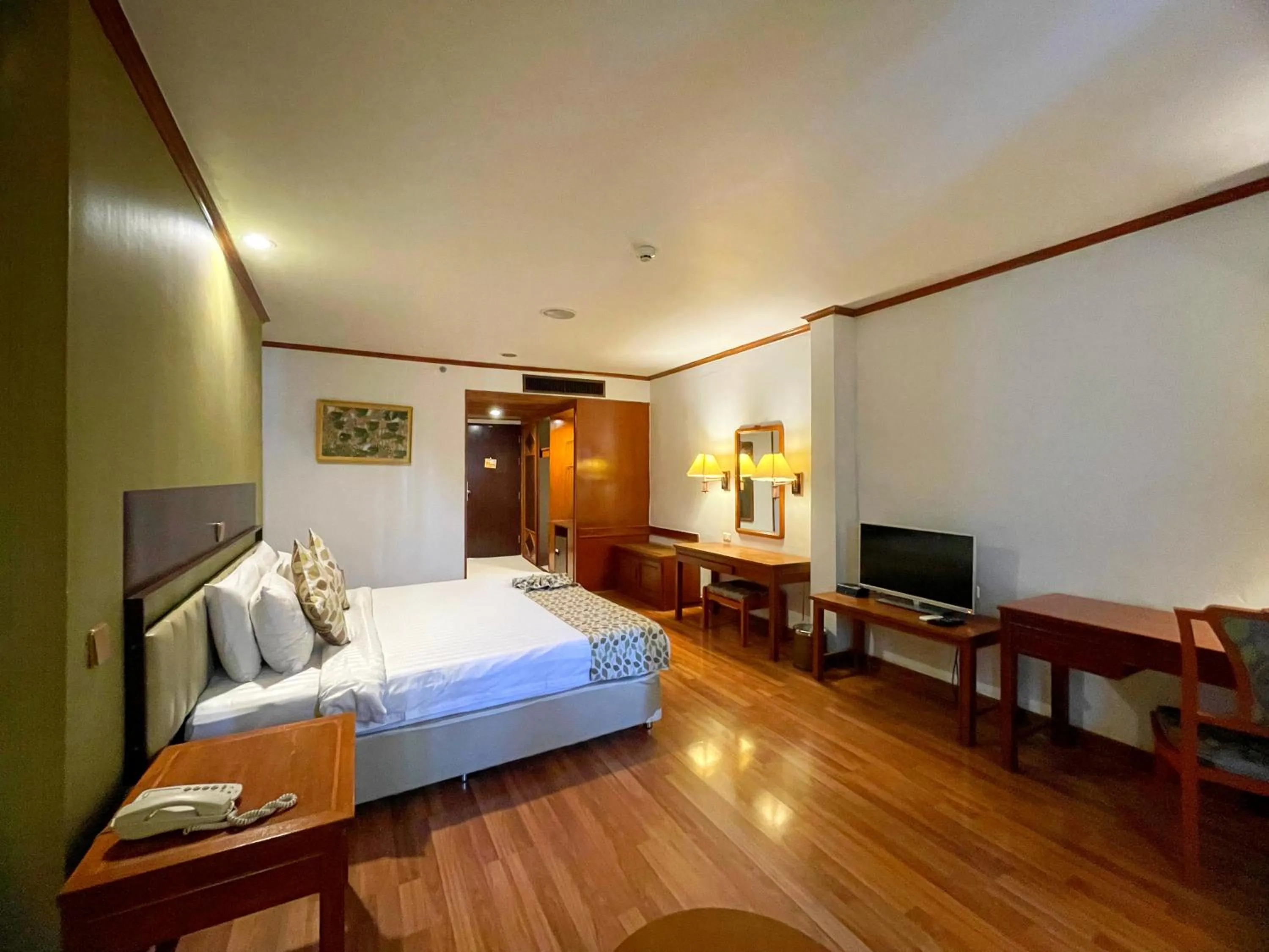 Bedroom, Bed in Arawana Regency Park Sukhumvit