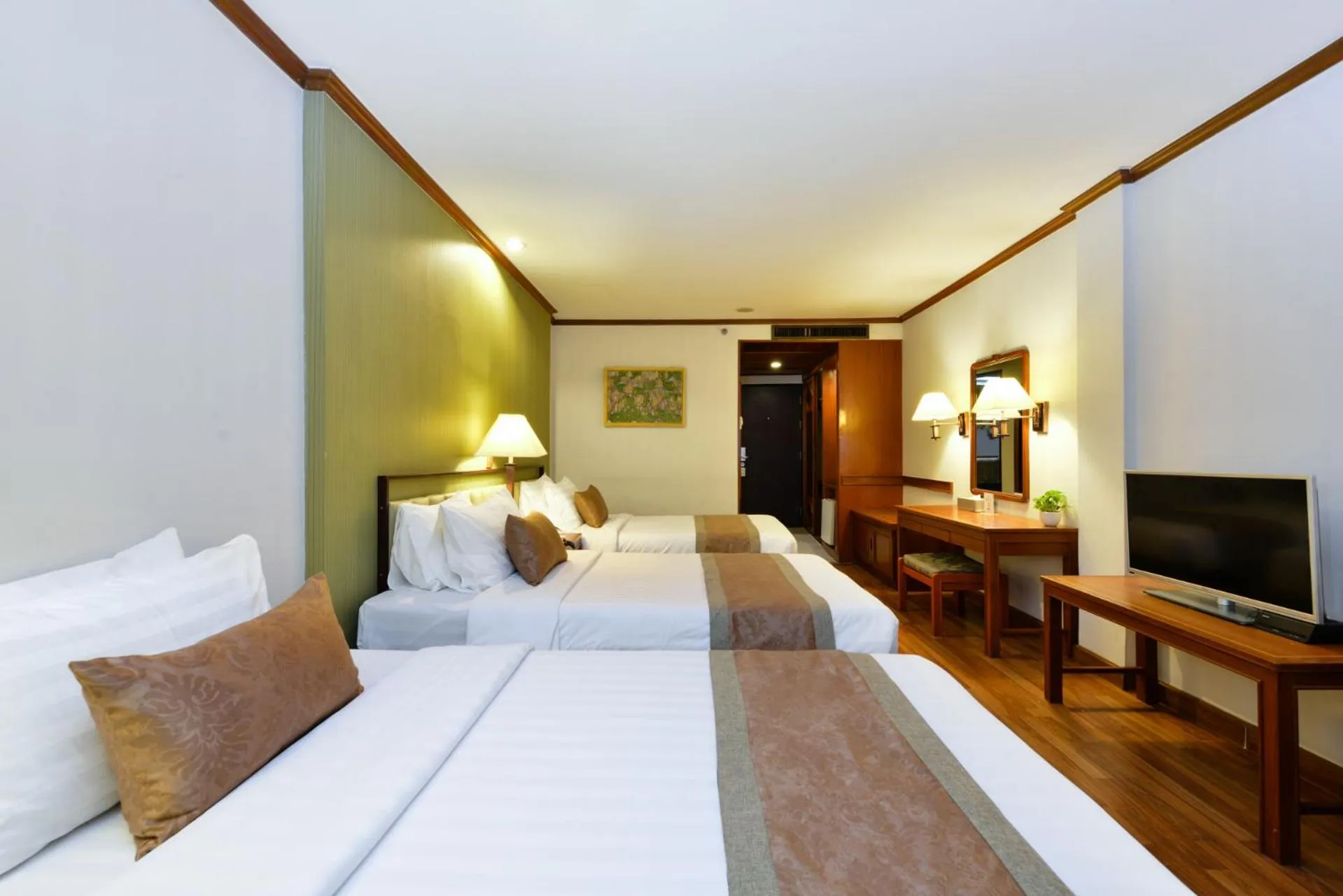 Bed in Arawana Regency Park Sukhumvit