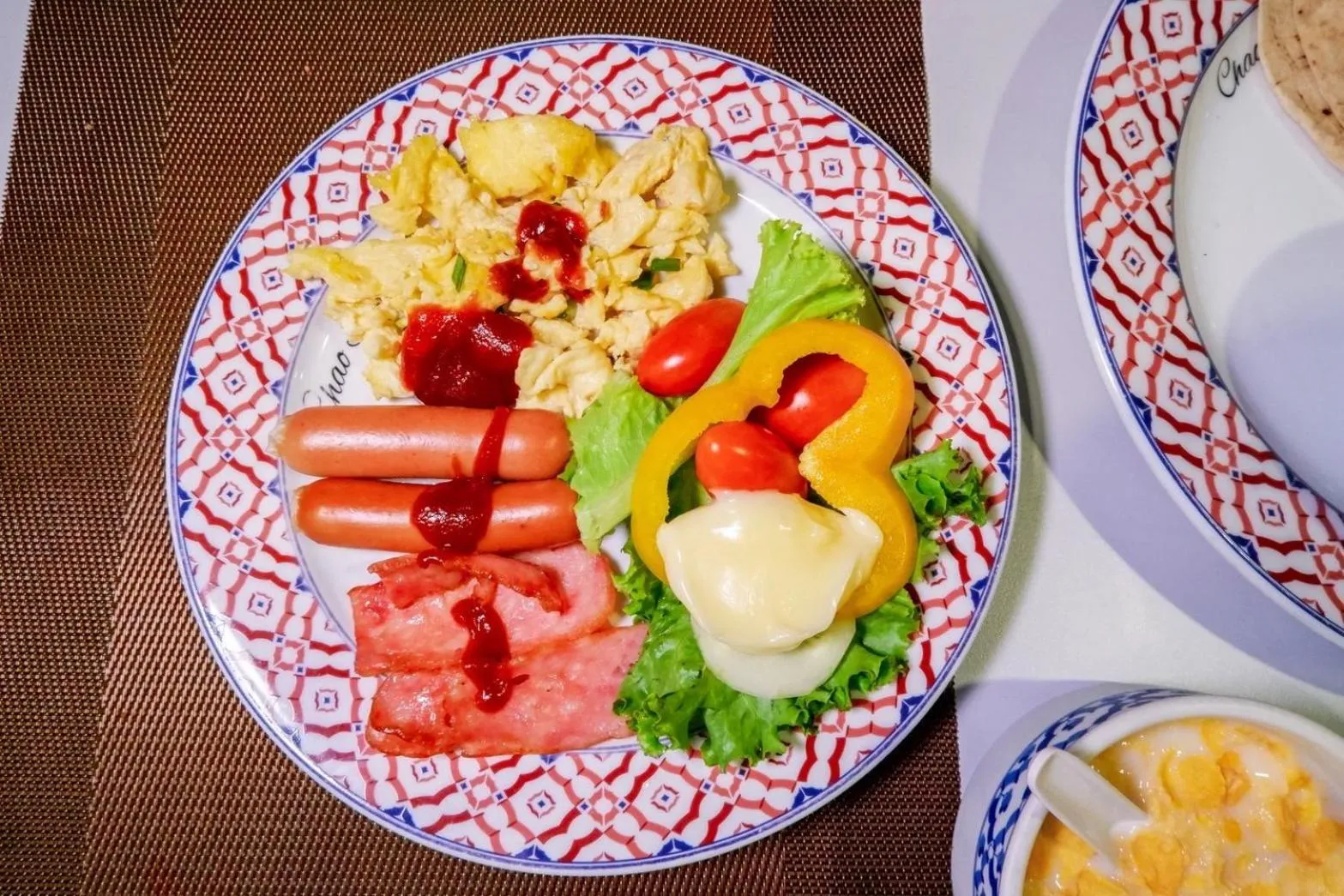 Food and drinks in Arawana Regency Park Sukhumvit