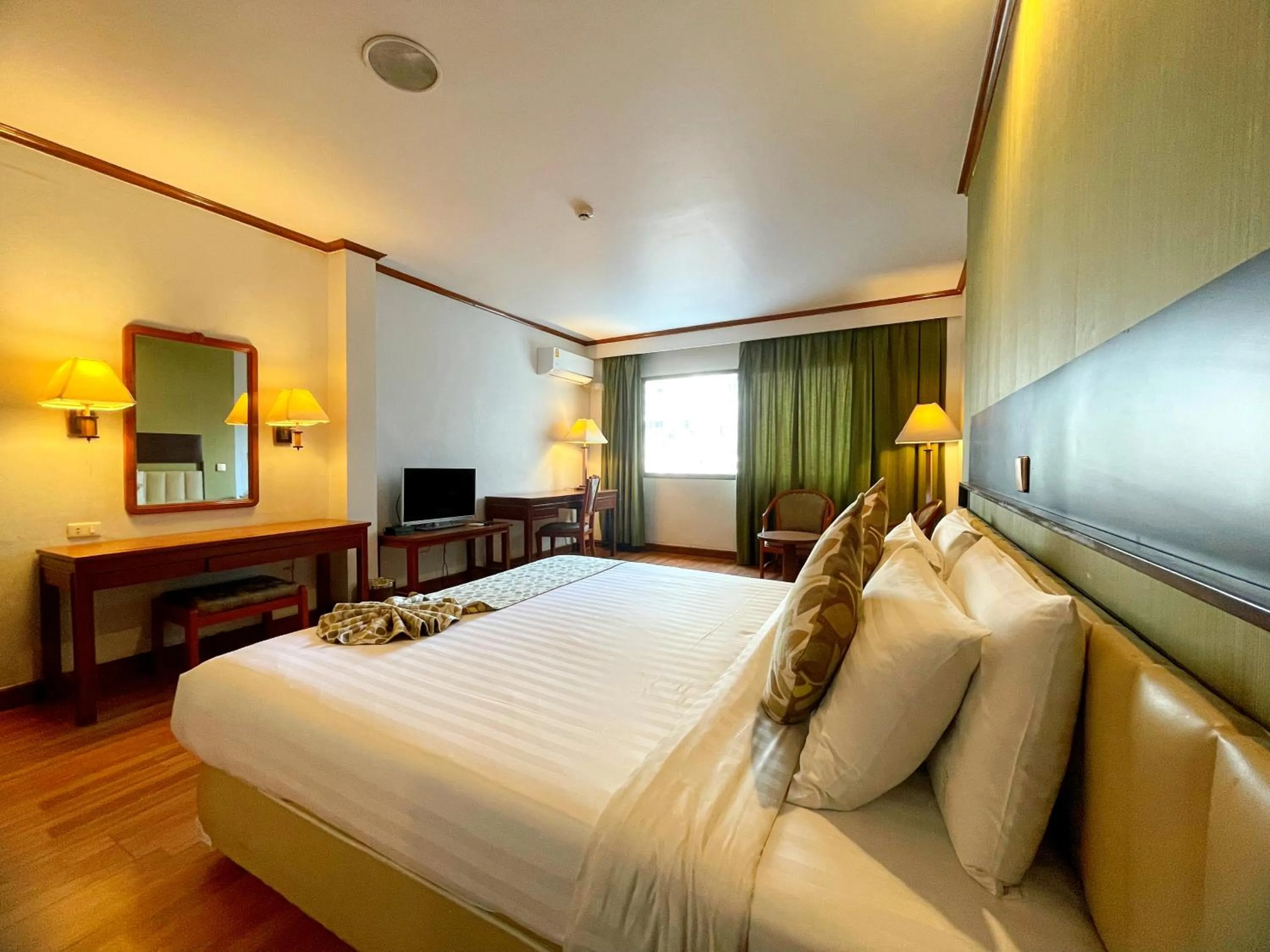 Bed in Arawana Regency Park Sukhumvit