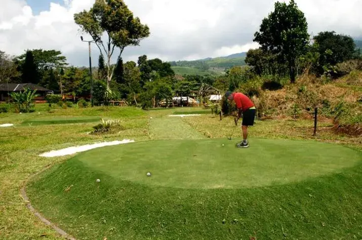 Minigolf, Golf in Sari Ater Hotel & Resort