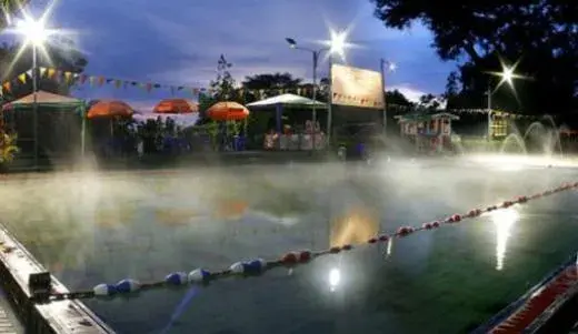 Swimming pool in Sari Ater Hotel & Resort
