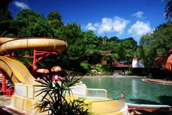 Swimming pool, Water Park in Sari Ater Hotel & Resort