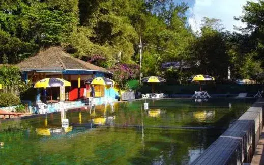 Swimming pool in Sari Ater Hotel & Resort