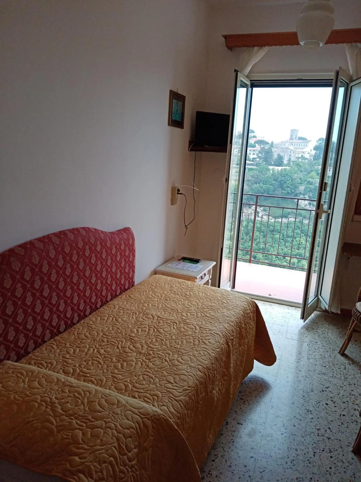 Bed in Albergo La Margherita