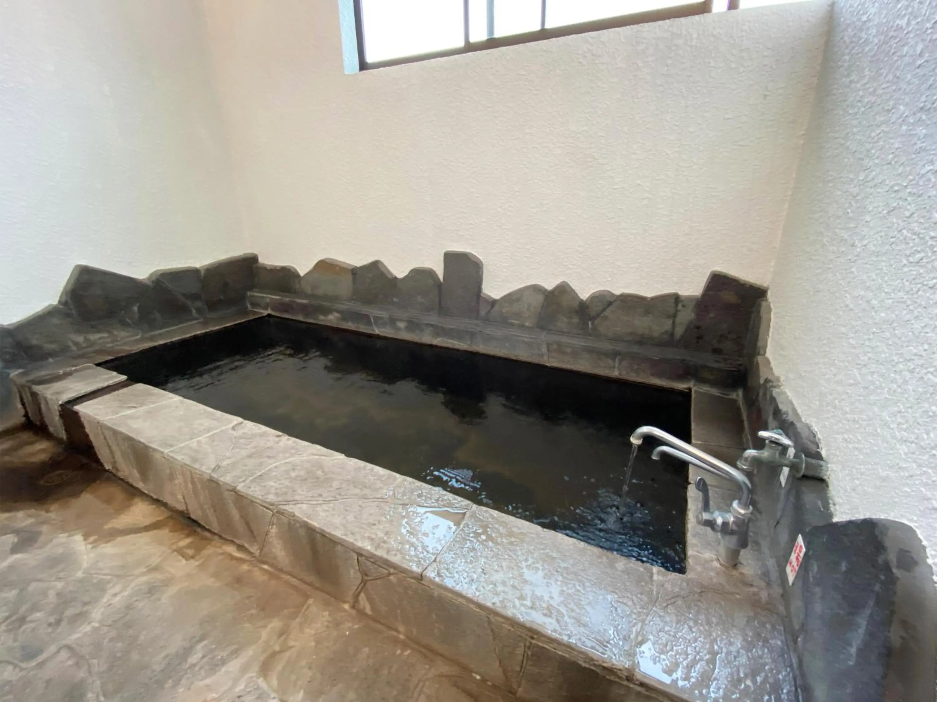 Hot Spring Bath in Yufuin Onsen Hasuwa Inn