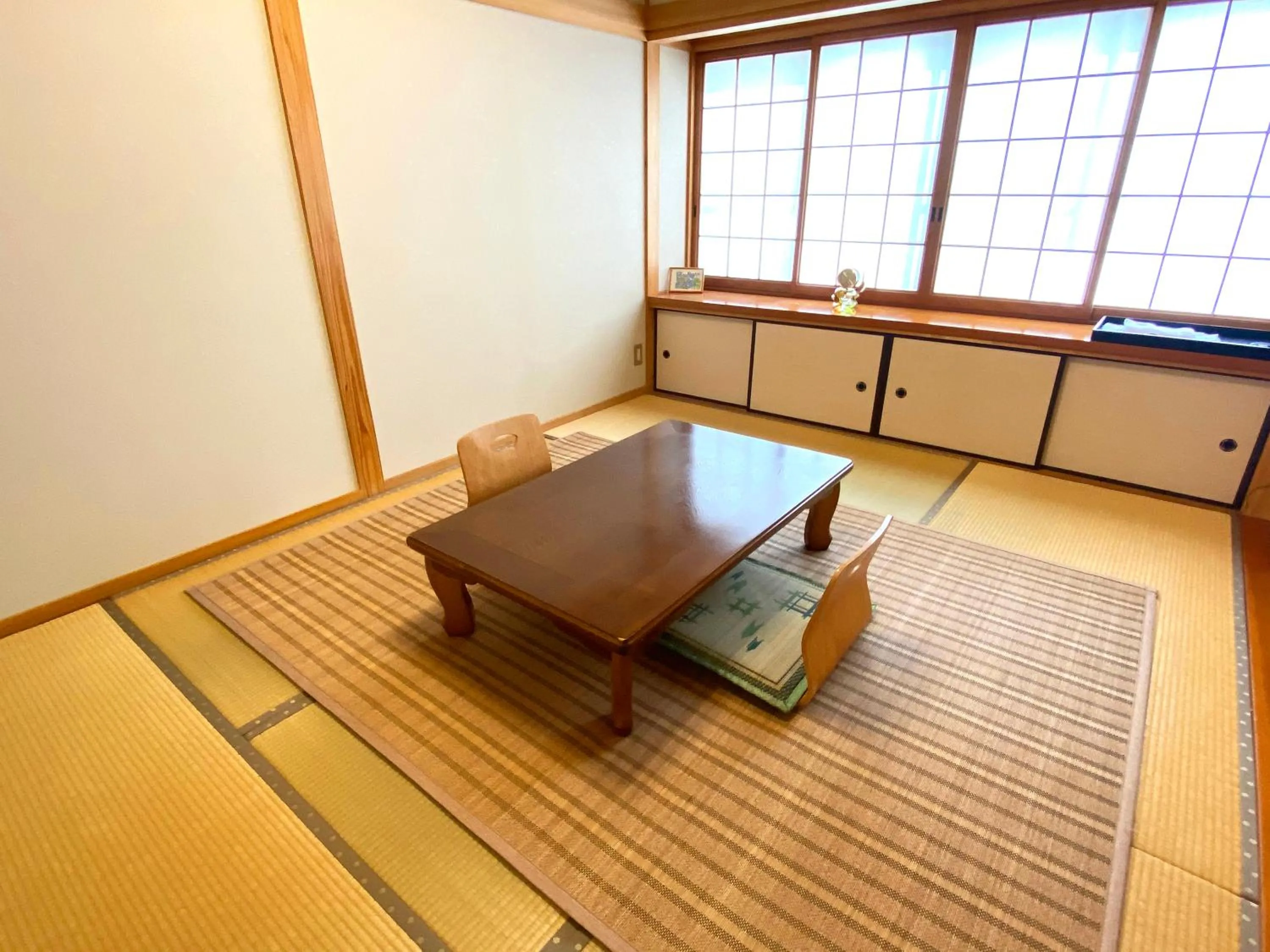 Photo of the whole room in Yufuin Onsen Hasuwa Inn