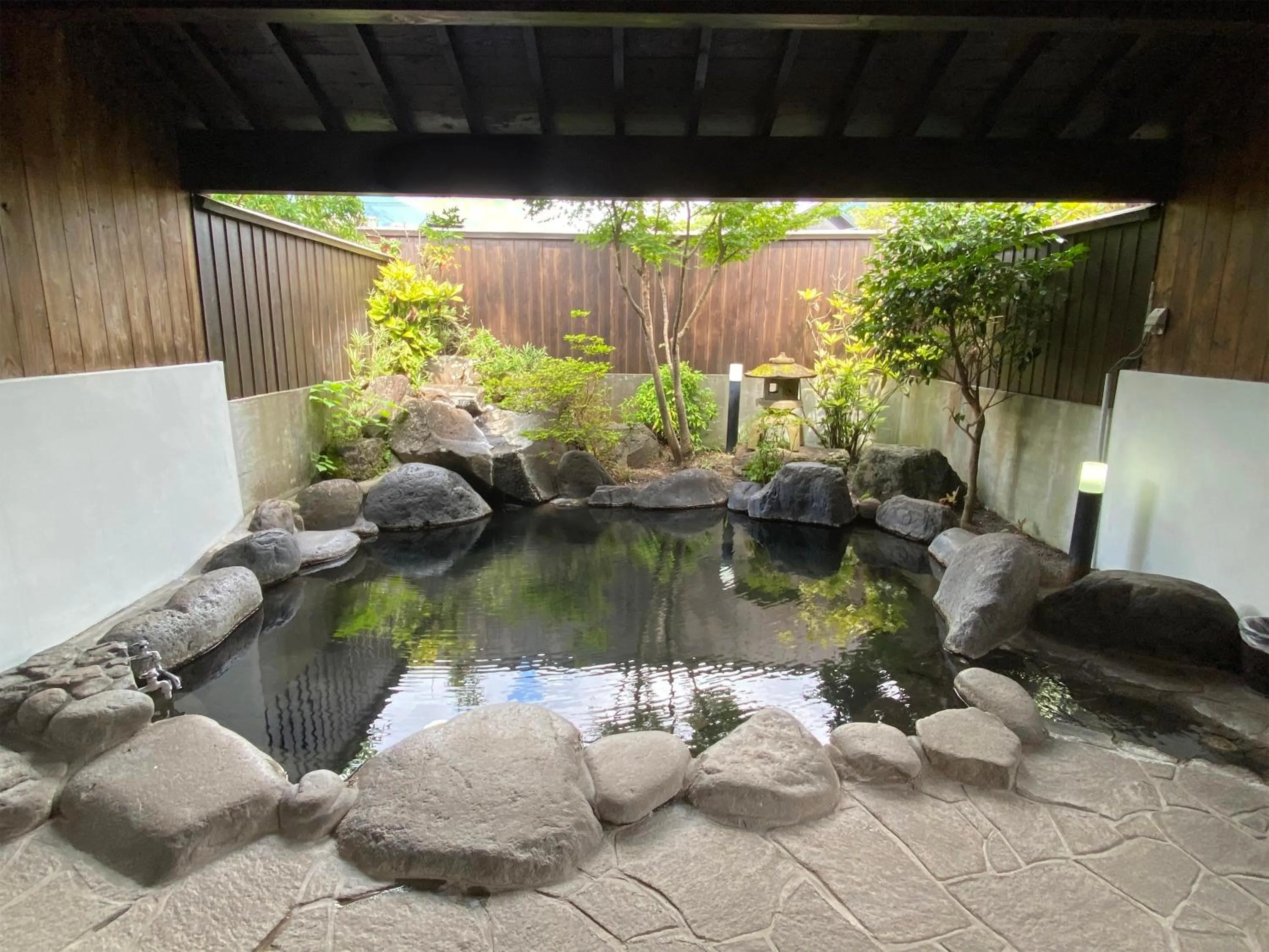 Open Air Bath in Yufuin Onsen Hasuwa Inn