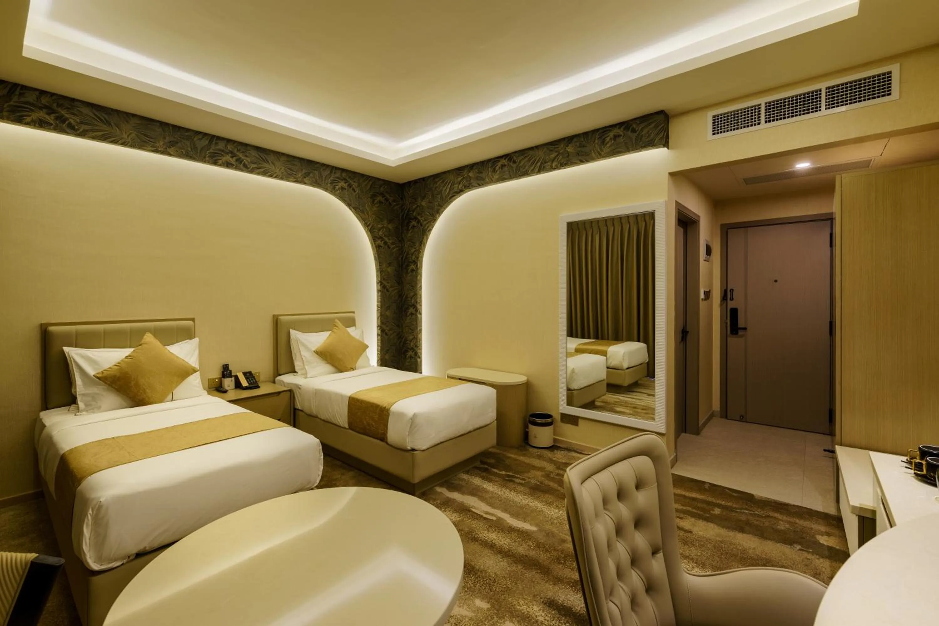 Bed in Avenra Gardens Hotel