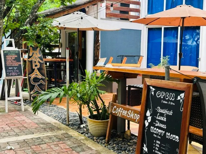 Restaurant/places to eat in Aissatou Beach Resort