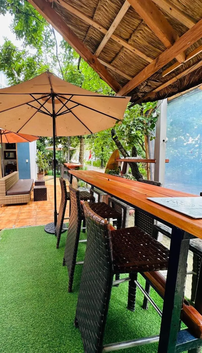 Restaurant/places to eat in Aissatou Beach Resort