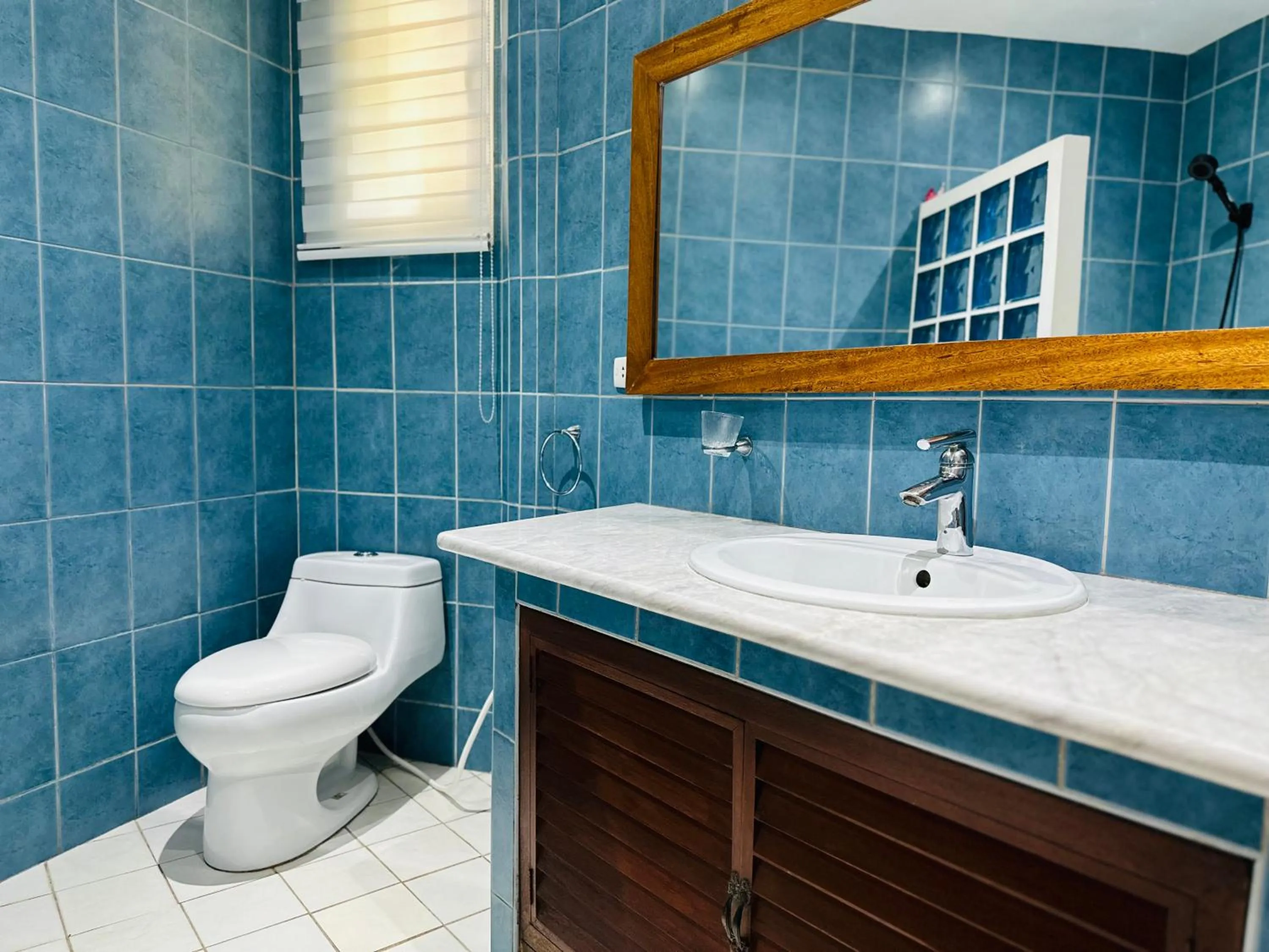 Toilet in Aissatou Beach Resort