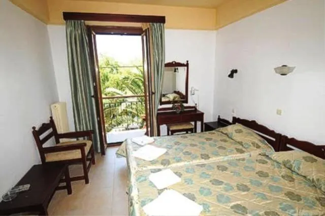 Standard Twin Room in Hotel Molyvos I