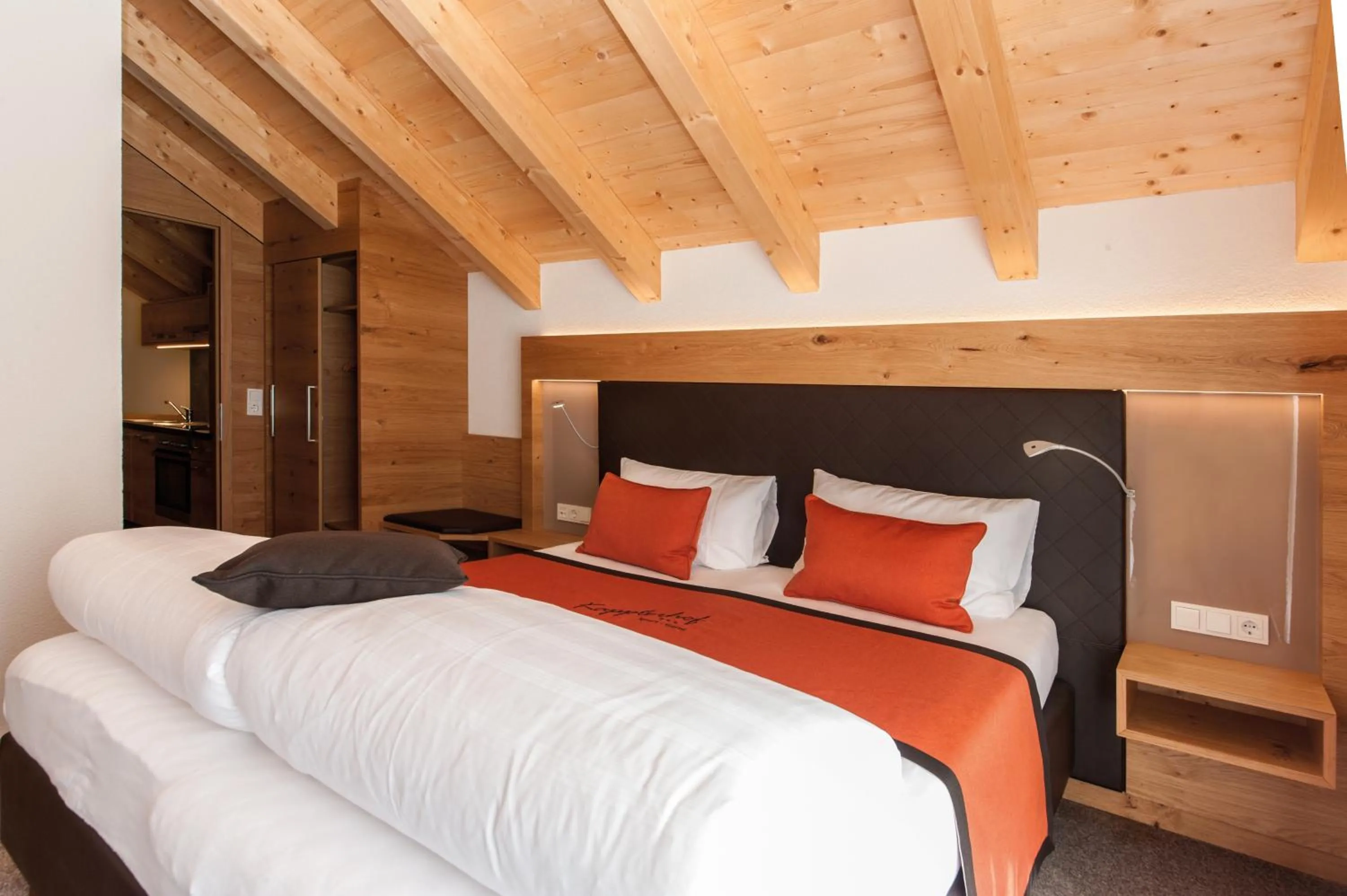 Bed in Sport Garni Kapplerhof – Ischgl/Kappl