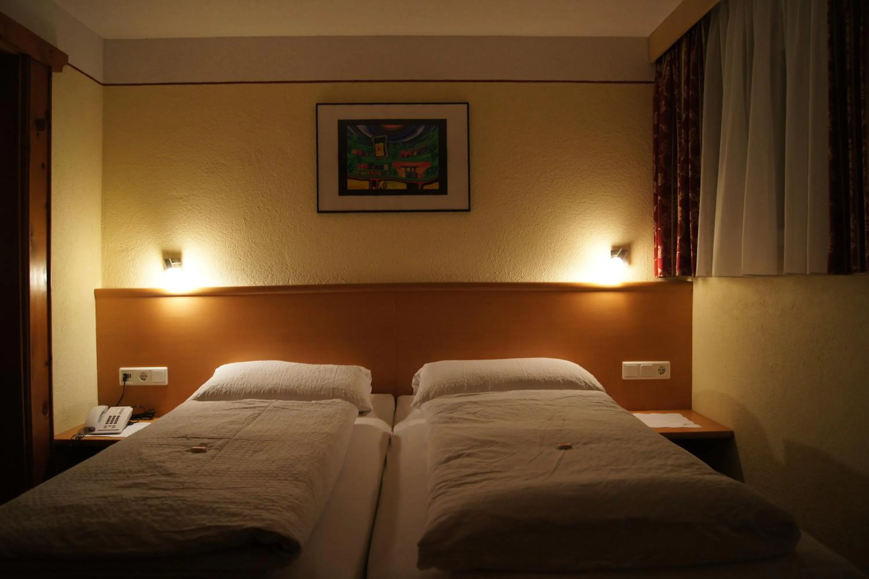 Bed in Sport Garni Kapplerhof – Ischgl/Kappl