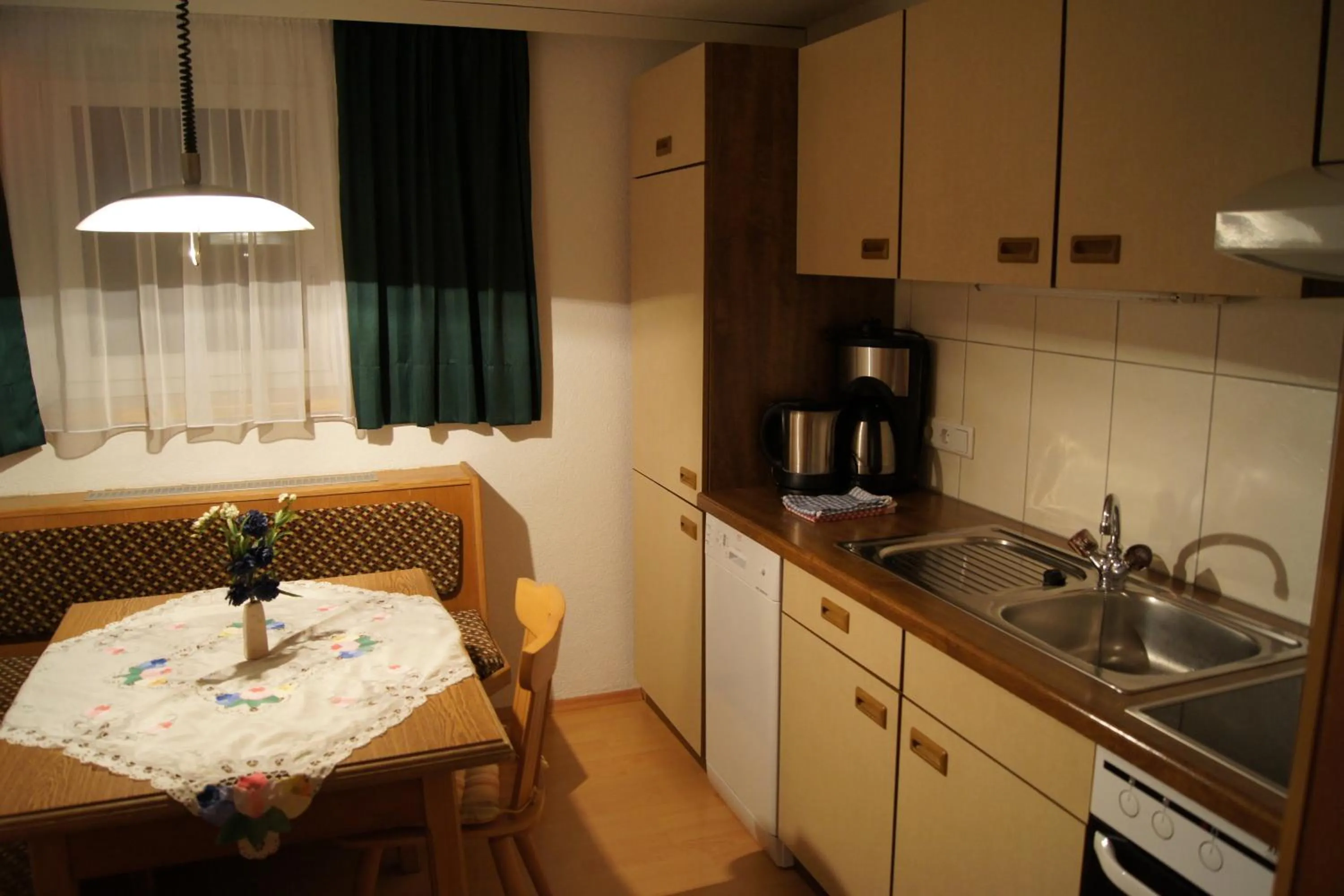 Kitchen or kitchenette in Sport Garni Kapplerhof – Ischgl/Kappl