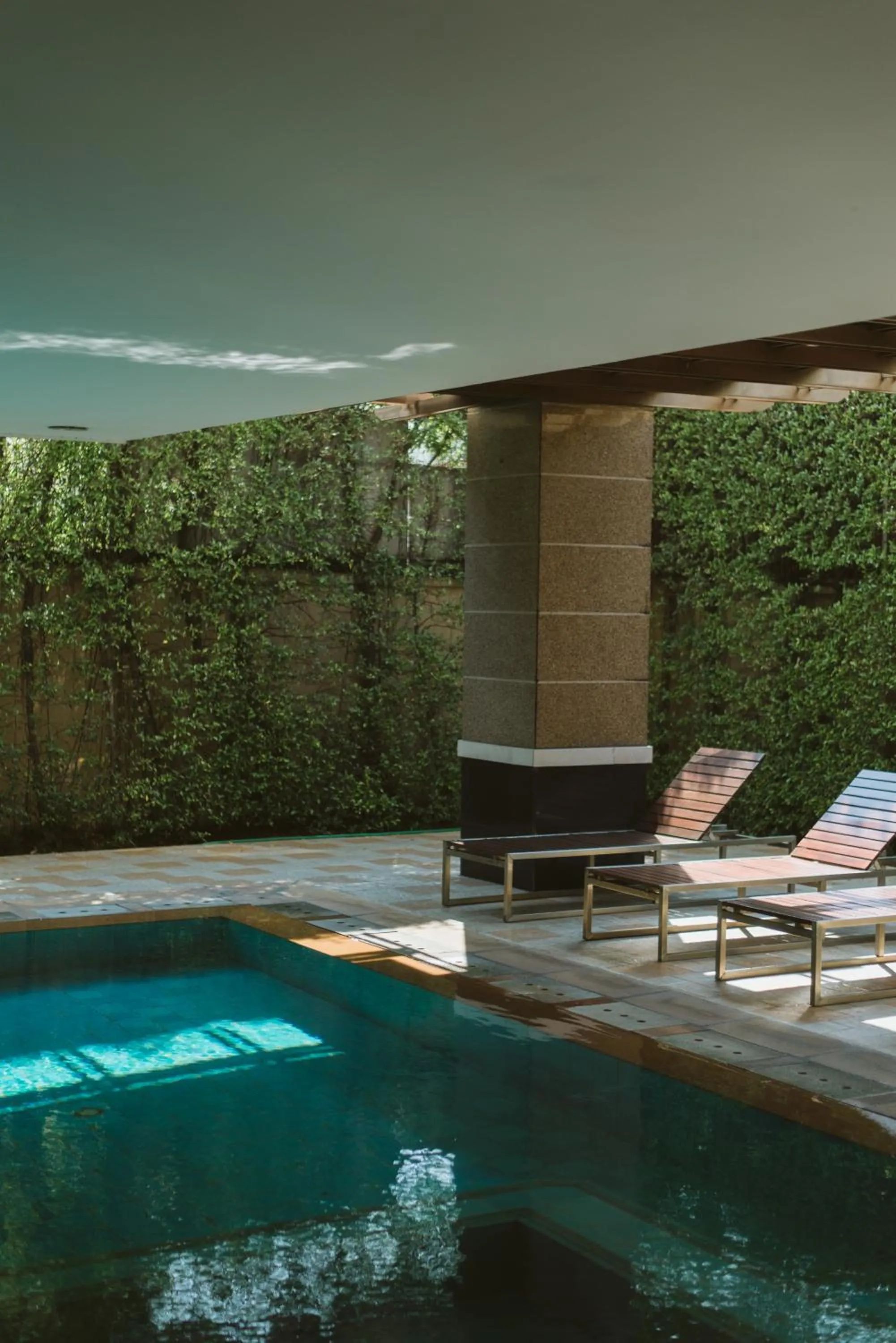  in Thomson Residence Hotel